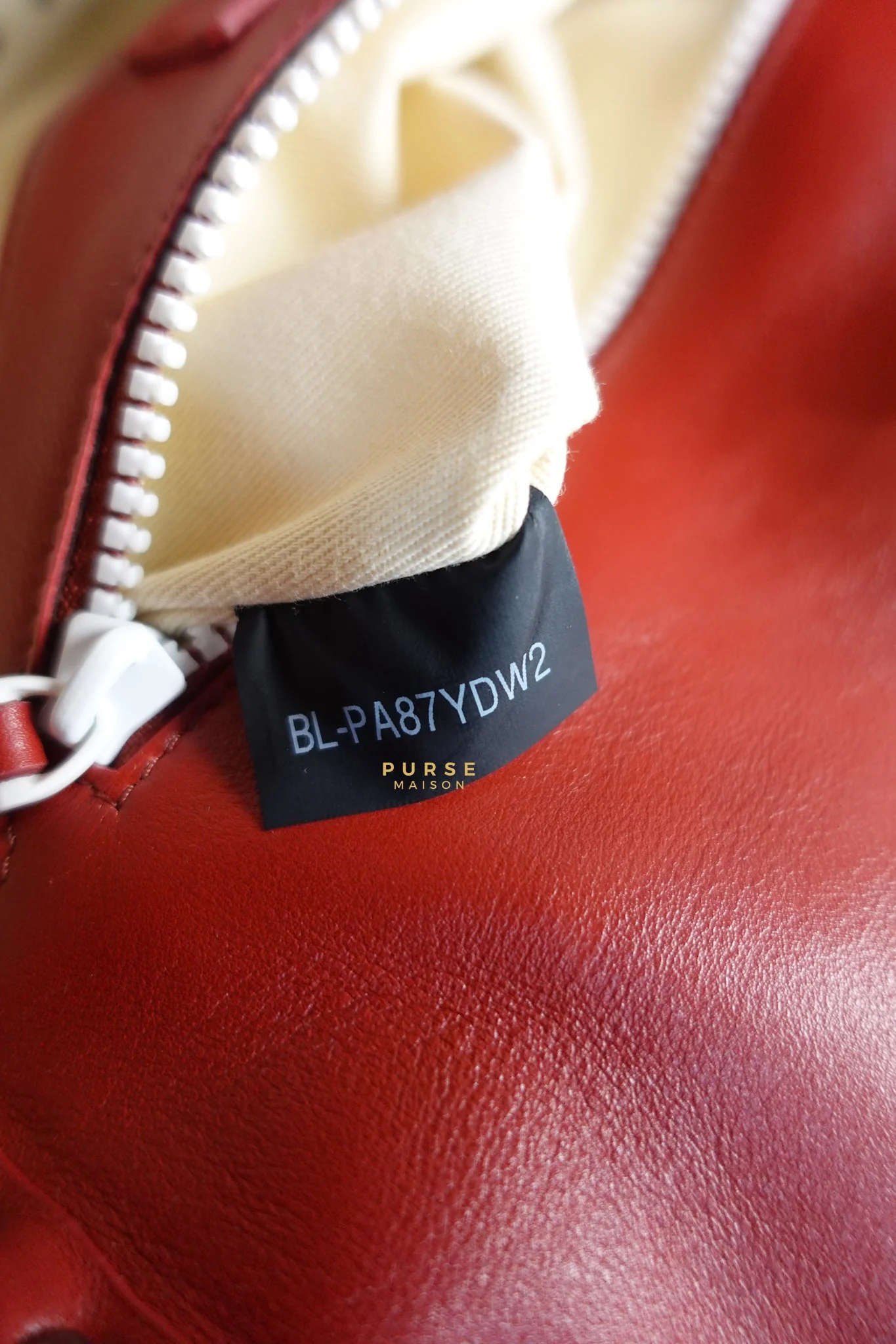 Valentino Rockstud Halfmoon Saddle in Red/White Vitello Colorblock Bag - Image 23