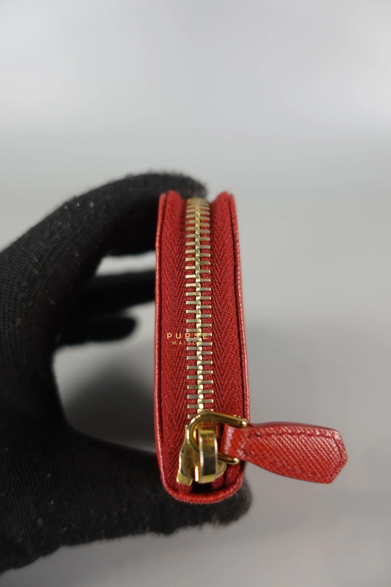 Prada Zipped Cardholder in Red Leather - Image 10