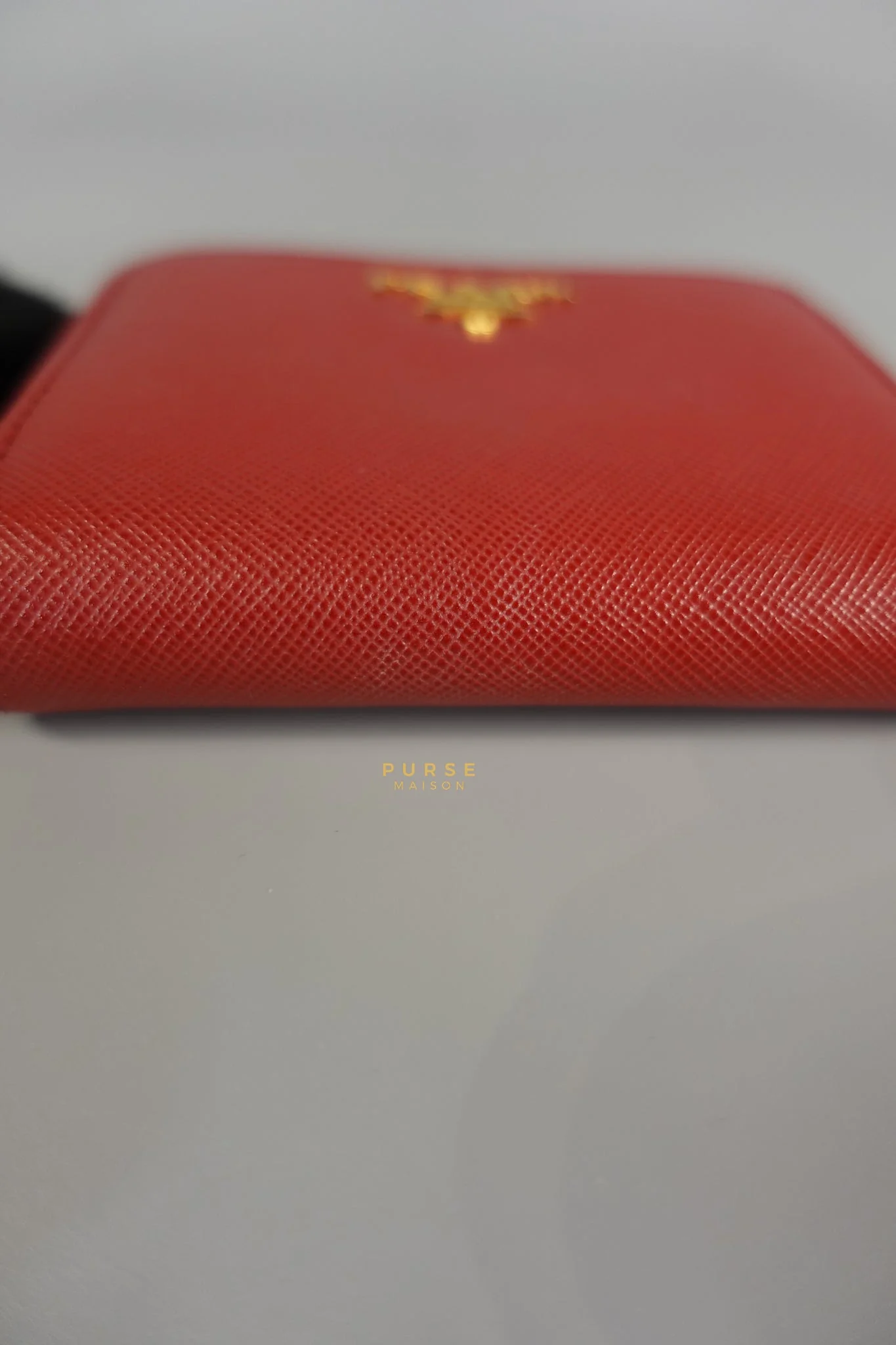 Prada Zipped Cardholder in Red Leather - Image 11