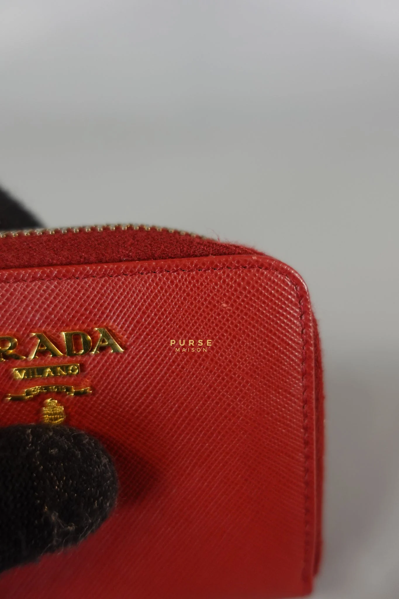 Prada Zipped Cardholder in Red Leather - Image 13