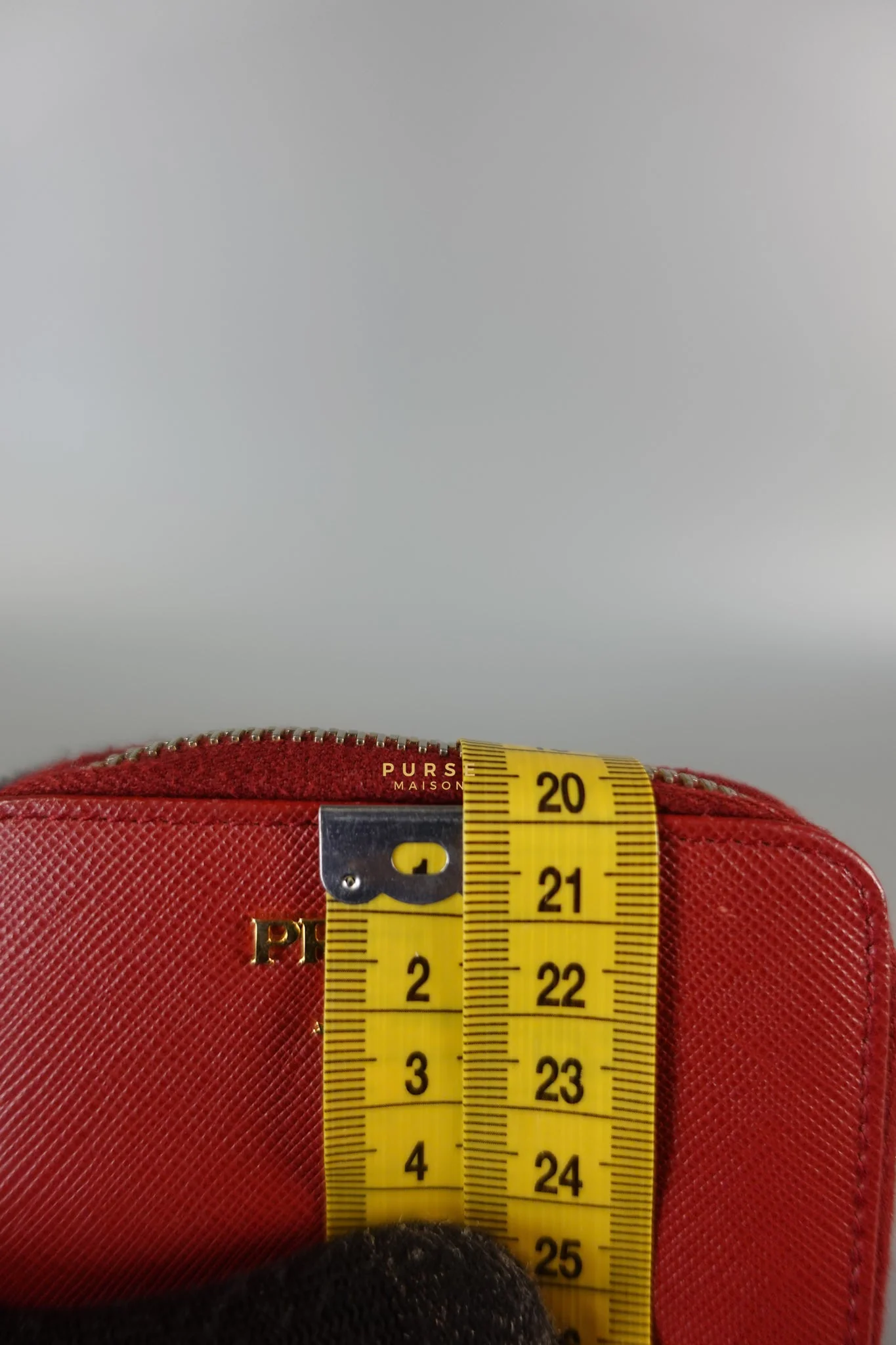 Prada Zipped Cardholder in Red Leather - Image 19