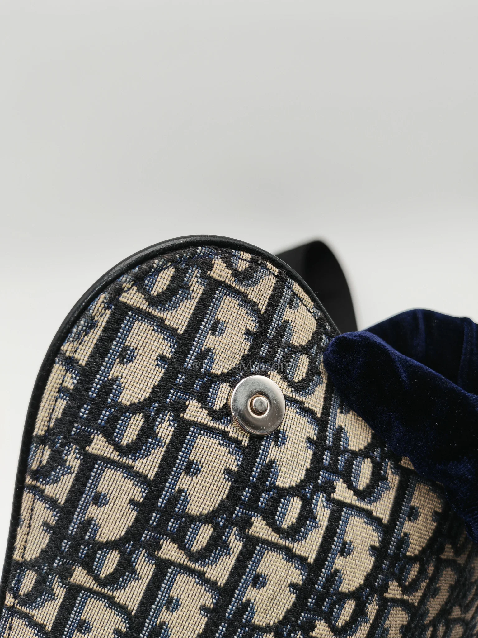 Christian Dior Saddle Chest Bag in Oblique Jacquard Canvas - Image 12