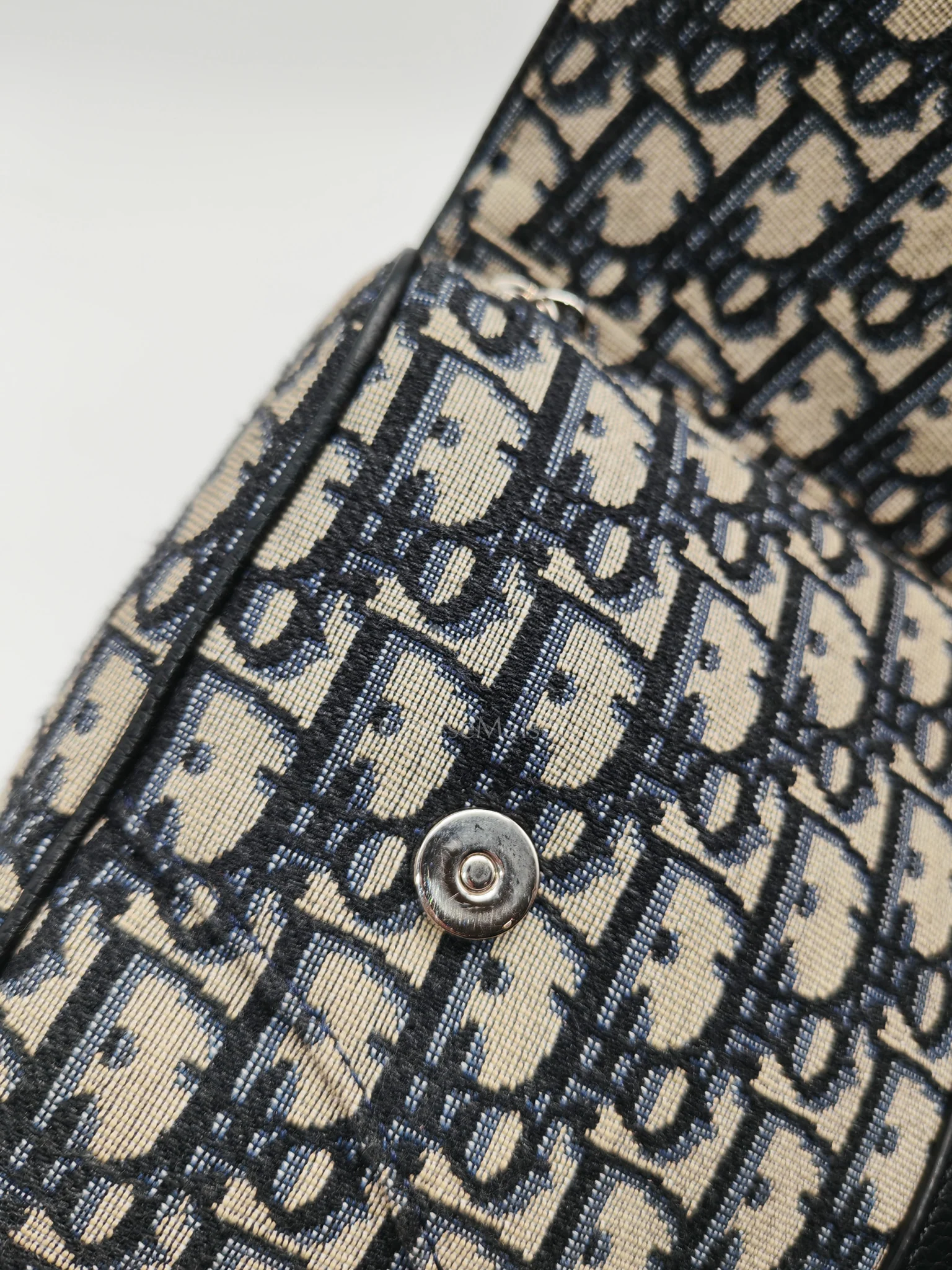 Christian Dior Saddle Chest Bag in Oblique Jacquard Canvas - Image 13