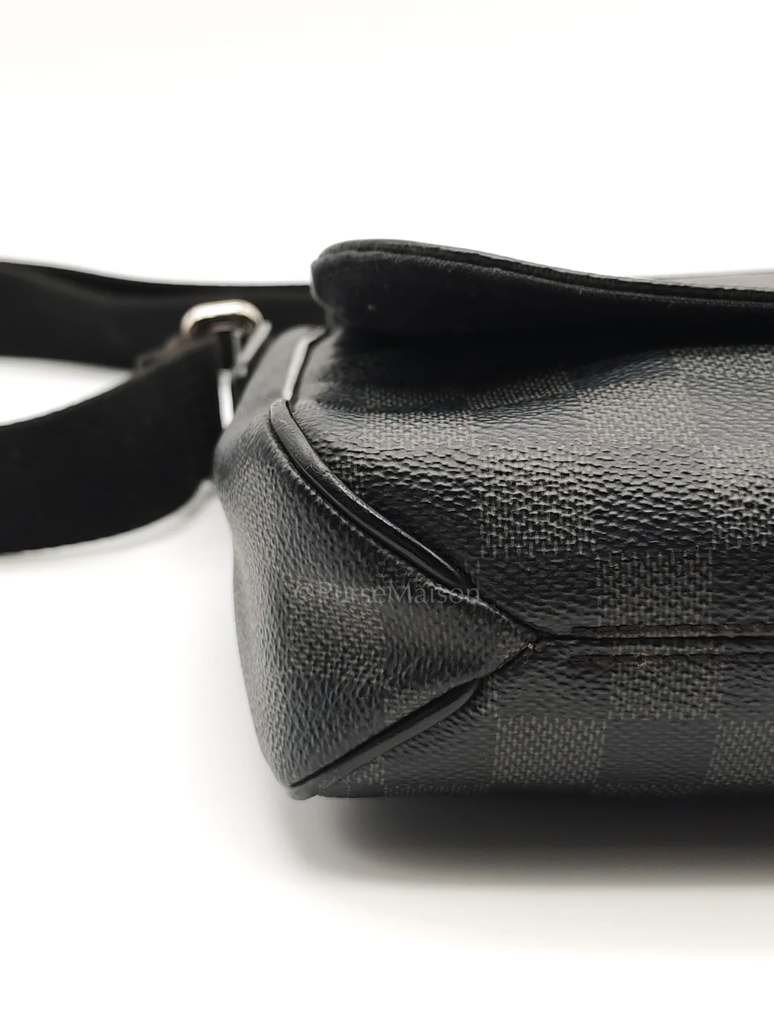 Louis Vuitton District PM Messenger Bag in Damier Graphite Canvas (Date Code: FL4105) - Image 9