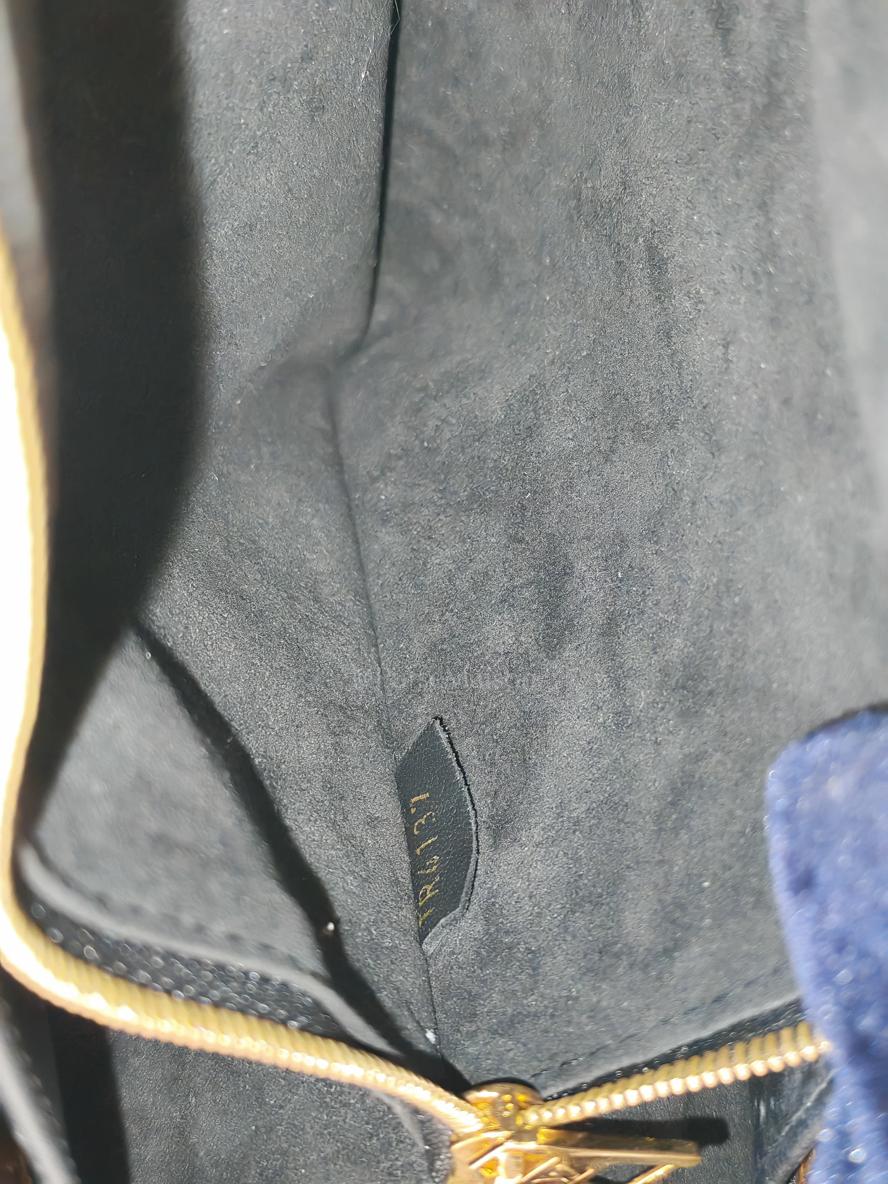 Louis Vuitton Double V Monogram Canvas and Black Grained Leather Shoulder Bag (Date Code: TR4137) - Image 31