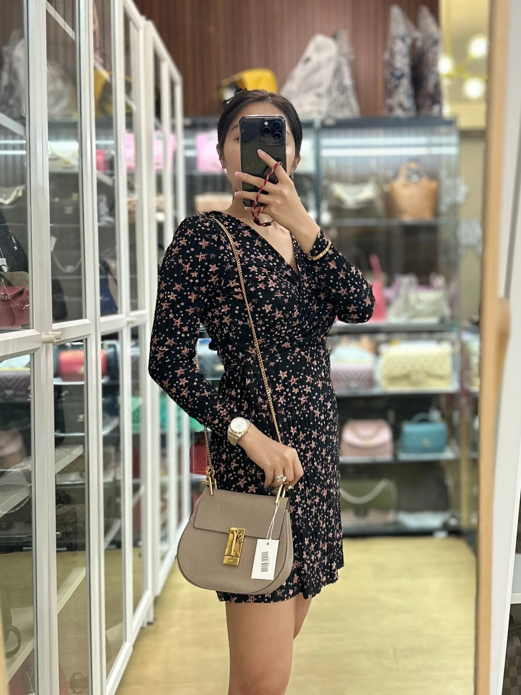 Chloe Drew Small Grey Chain Crossbody Bag - Image 31