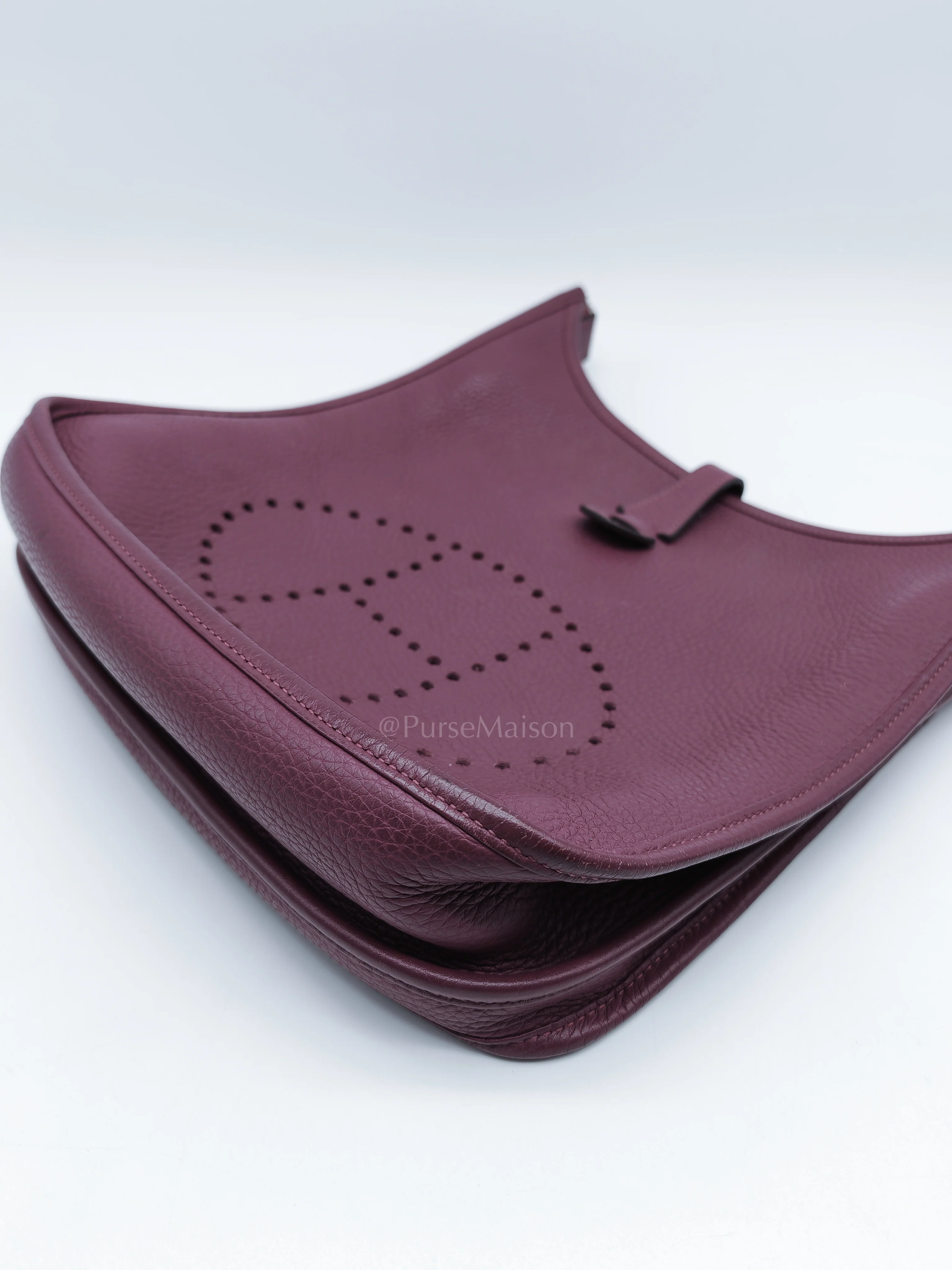 Hermes Evelyne PM in Anemone Taurillom Clemence Leather & Palladium Hardware Stamp Square R (2014) - Image 9