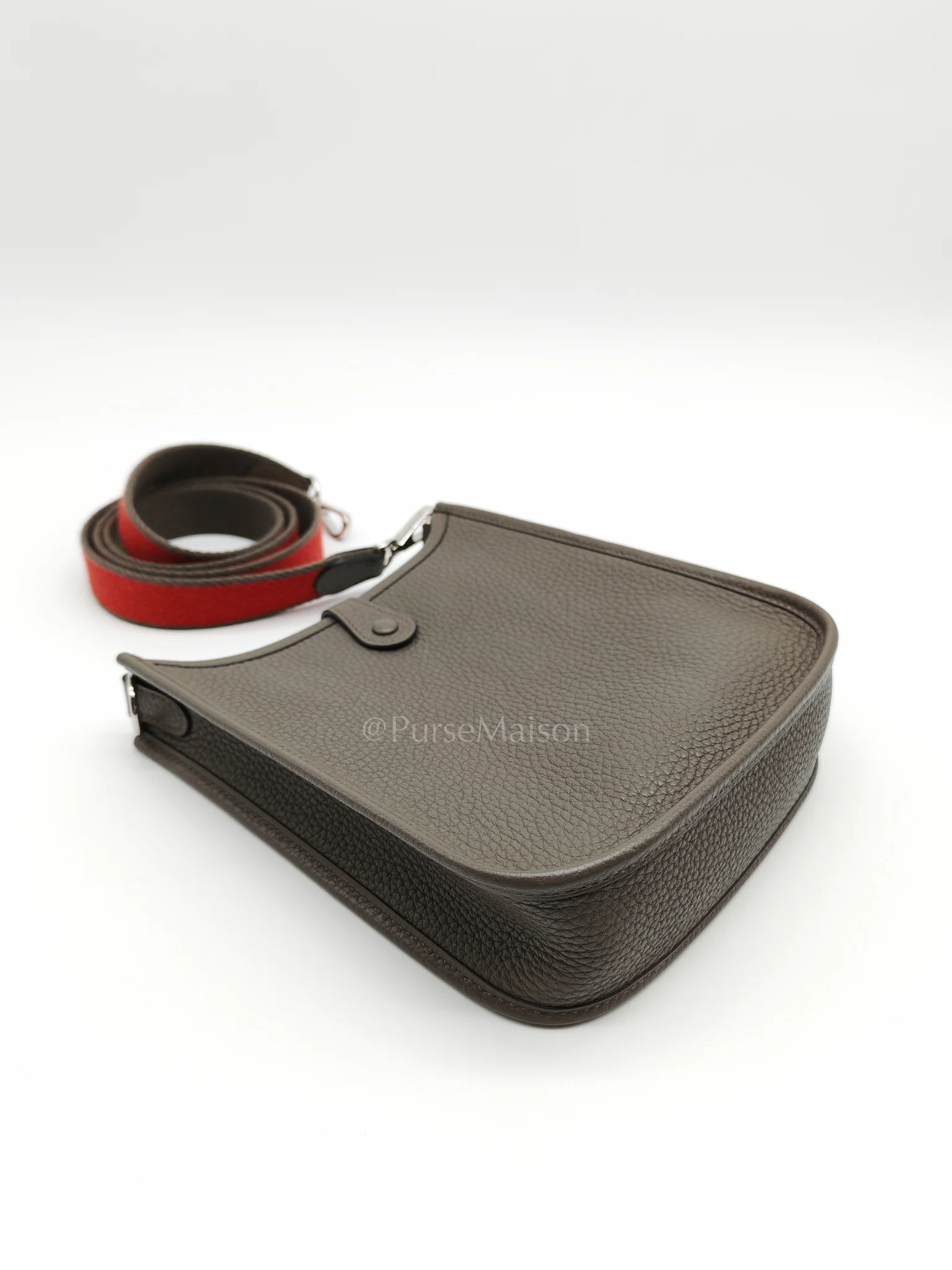 Hermes Evelyne TPM Etain in Clemence Leather and Palladium Hardware Bi-color Strap Stamp T (2015) - Image 10
