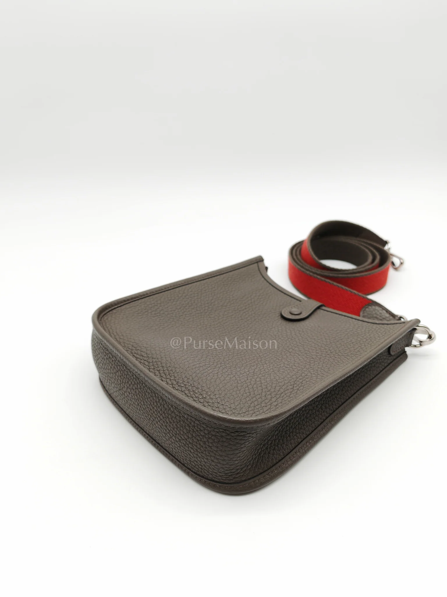Hermes Evelyne TPM Etain in Clemence Leather and Palladium Hardware Bi-color Strap Stamp T (2015) - Image 11