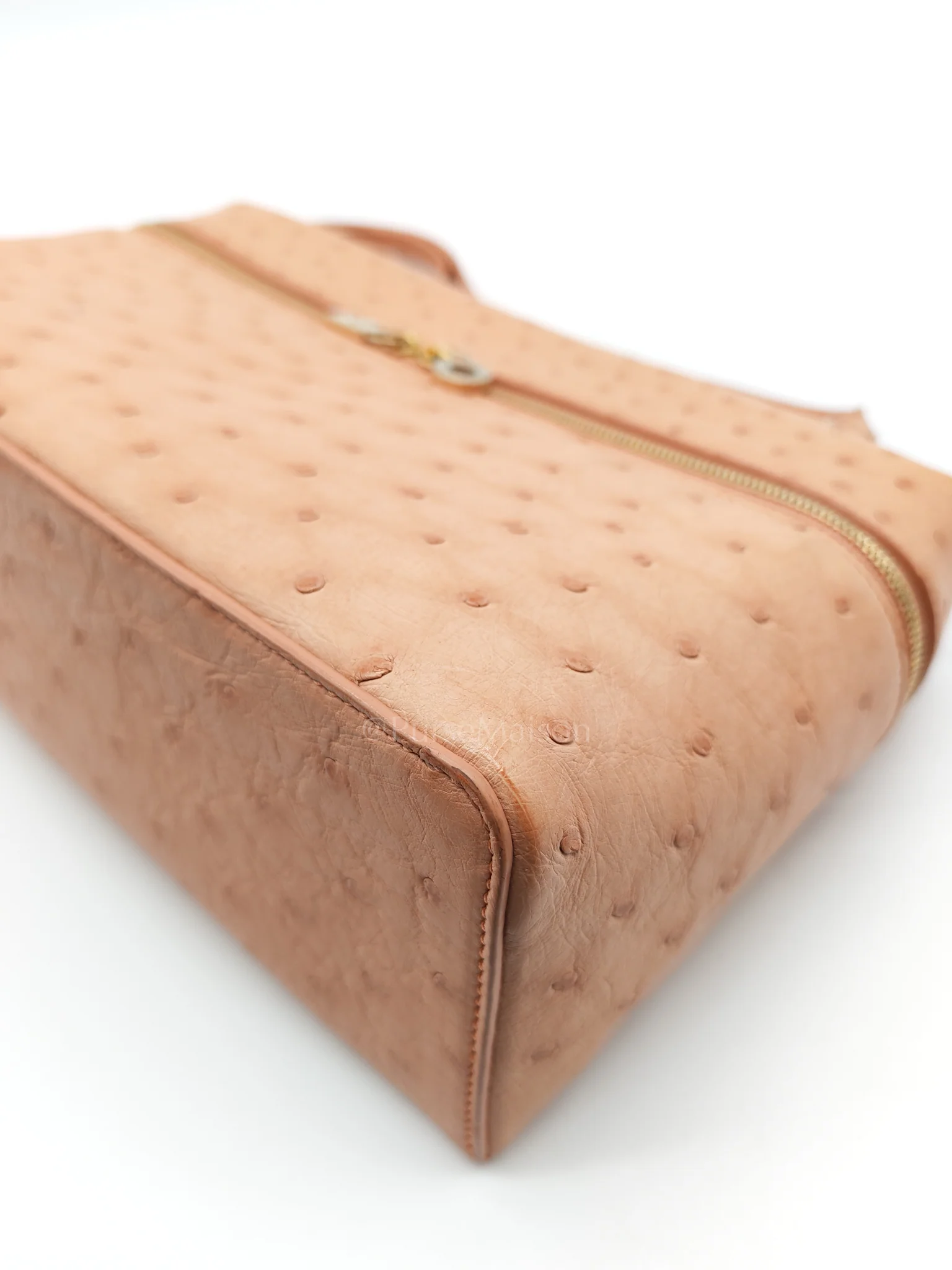Loro Piana Extra Pocket L27 Pouch in Coral Pink Ostrich Leather & Gold Hardware - Image 10