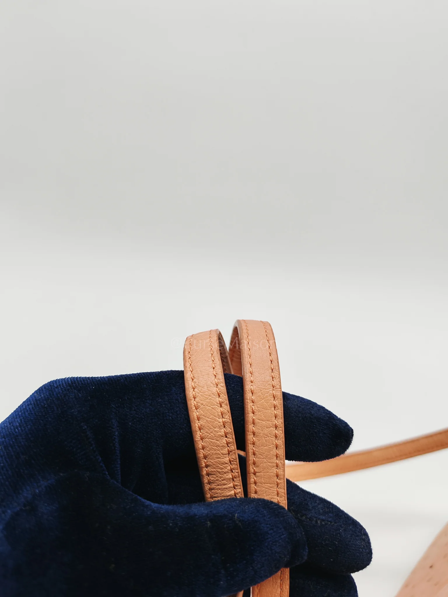 Loro Piana Extra Pocket L27 Pouch in Coral Pink Ostrich Leather & Gold Hardware - Image 24