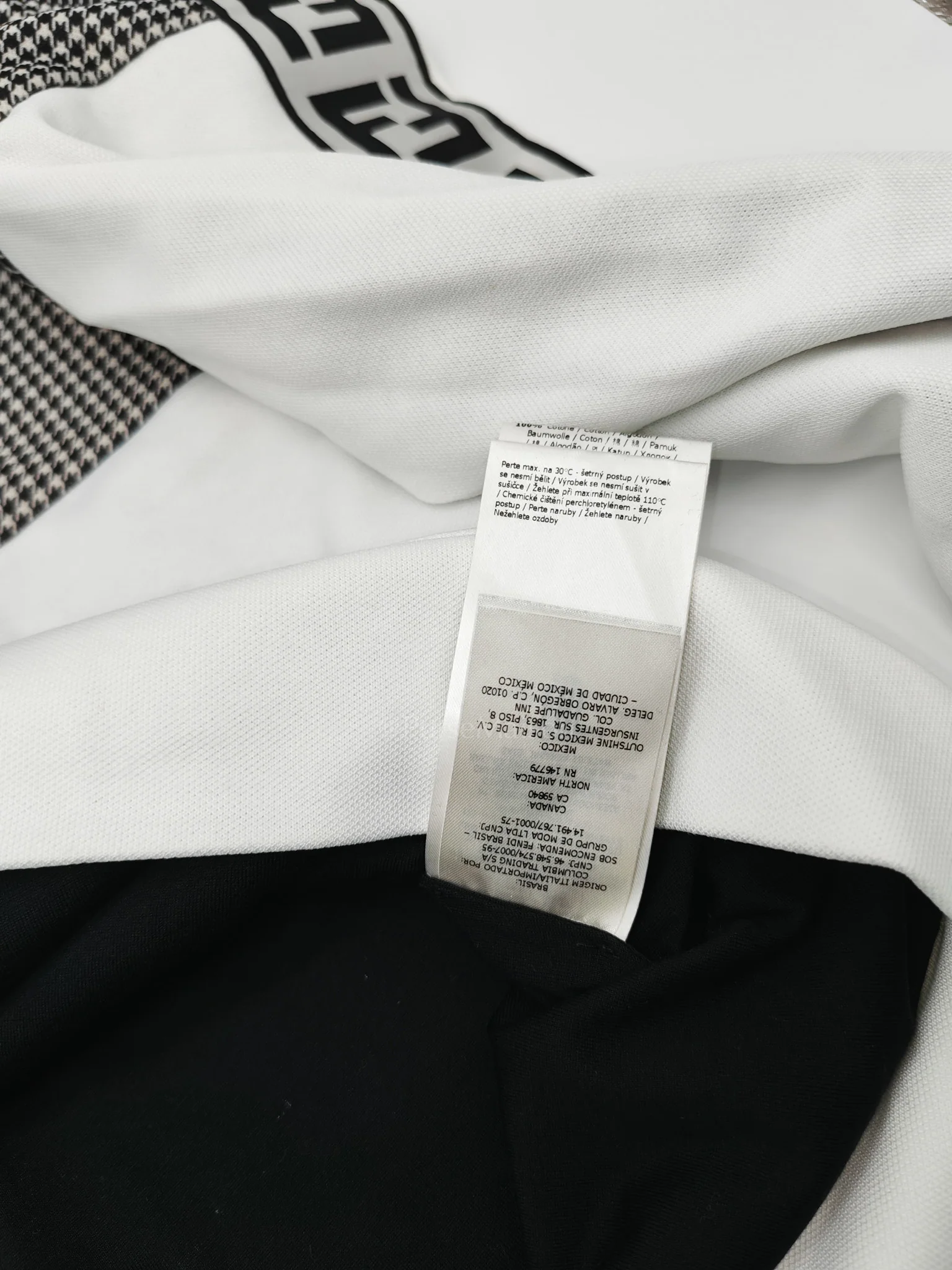 Fendi Logo Print Two Color Checkered Hoodie in Black/White Size L - Image 7