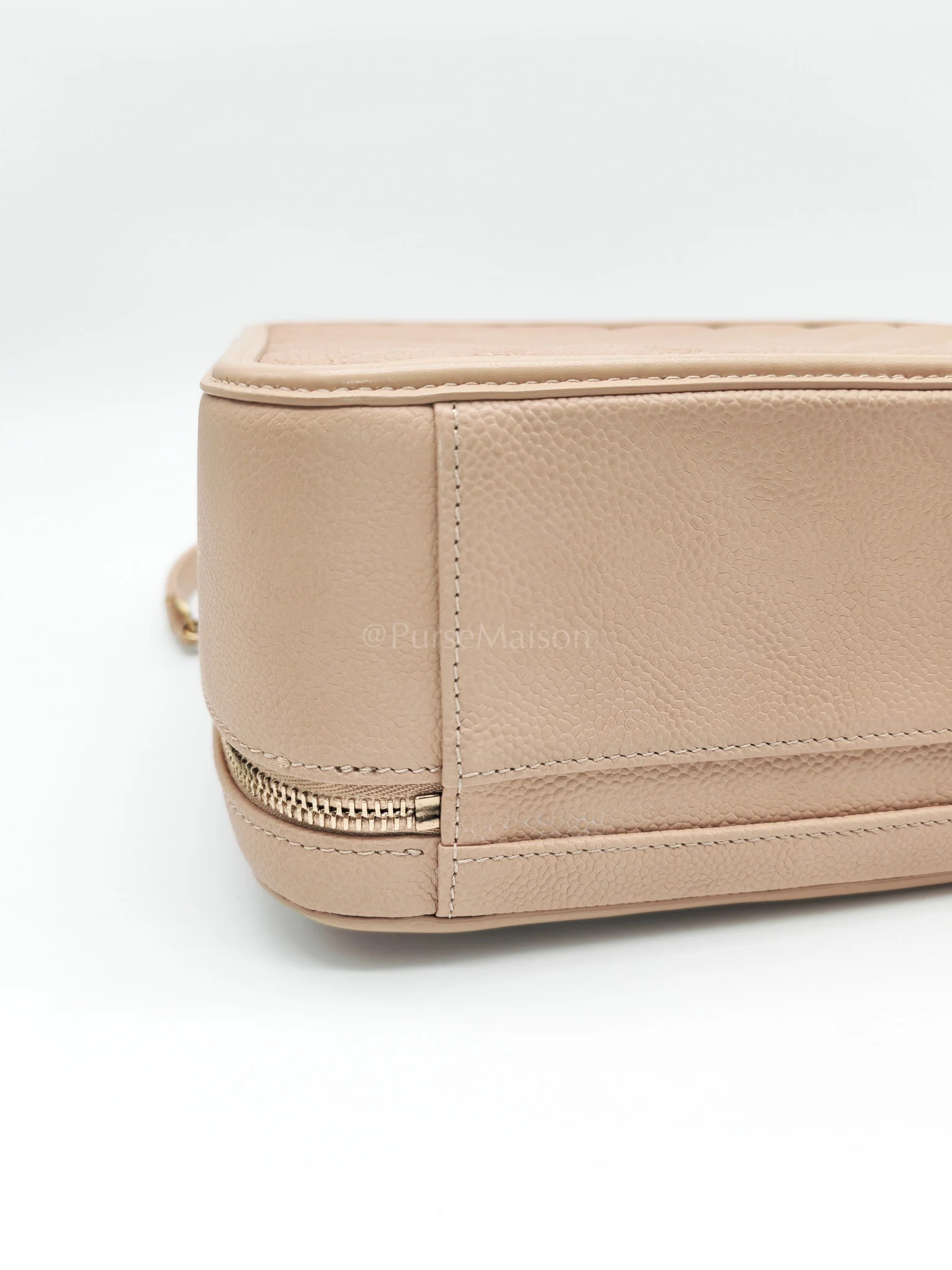 Chanel Filigree Vanity Case Large Beige Caviar Leather in Aged Gold Hardware (Series 24) - Image 12