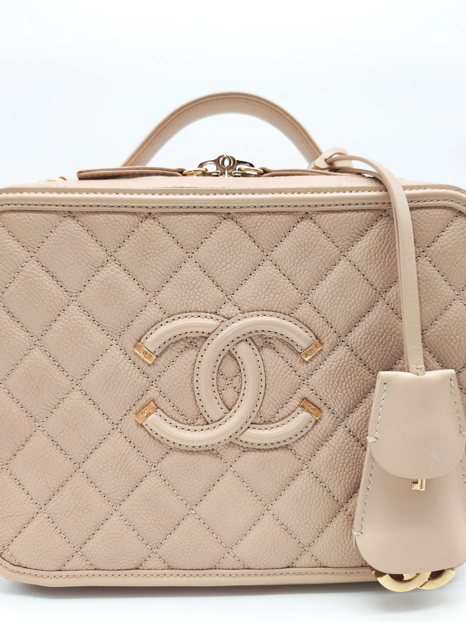 Chanel Filigree Vanity Case Large Beige Caviar Leather in Aged Gold Hardware (Series 24) - Image 14
