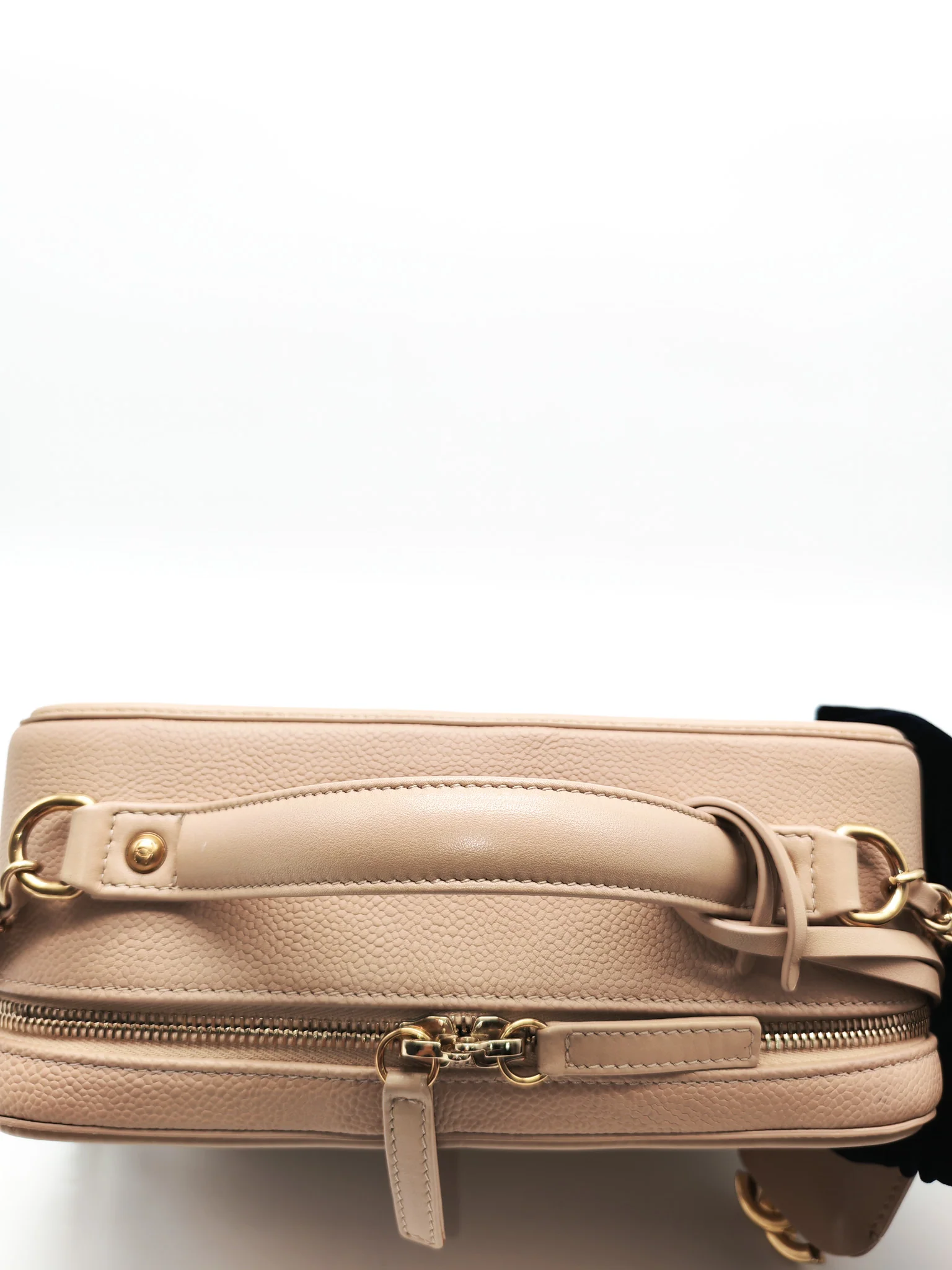 Chanel Filigree Vanity Case Large Beige Caviar Leather in Aged Gold Hardware (Series 24) - Image 17