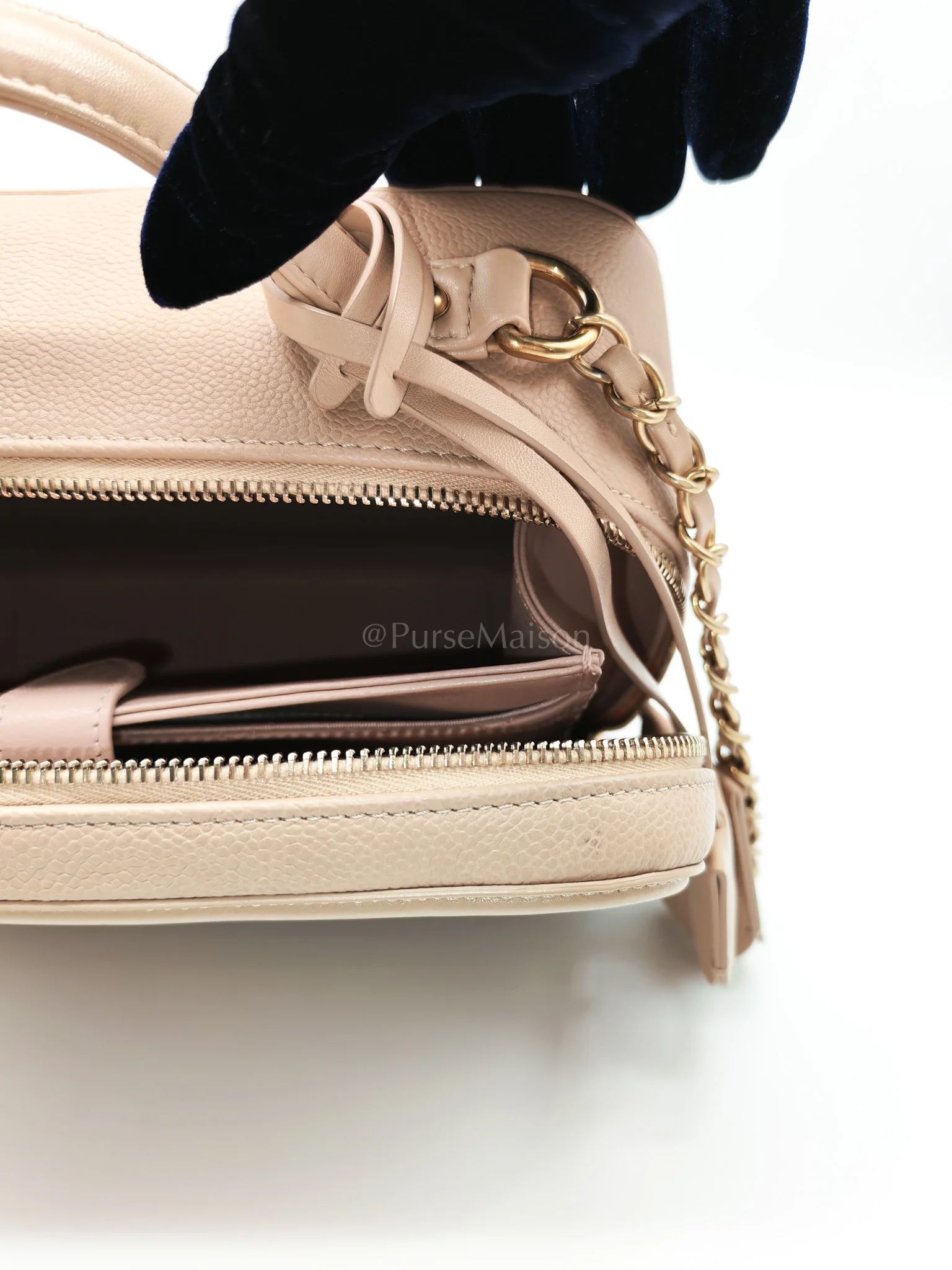 Chanel Filigree Vanity Case Large Beige Caviar Leather in Aged Gold Hardware (Series 24) - Image 23