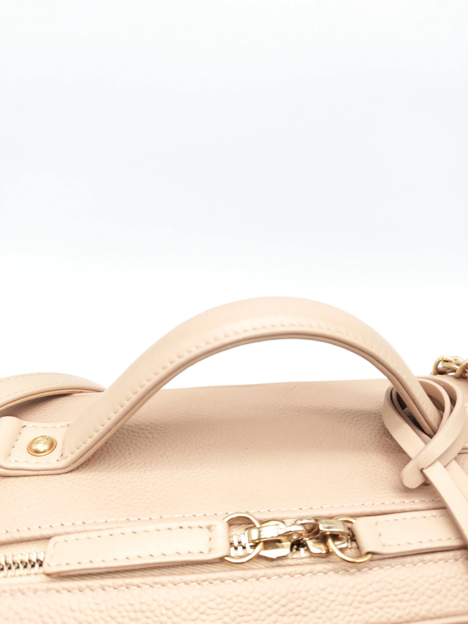 Chanel Filigree Vanity Case Large Beige Caviar Leather in Aged Gold Hardware (Series 24) - Image 33