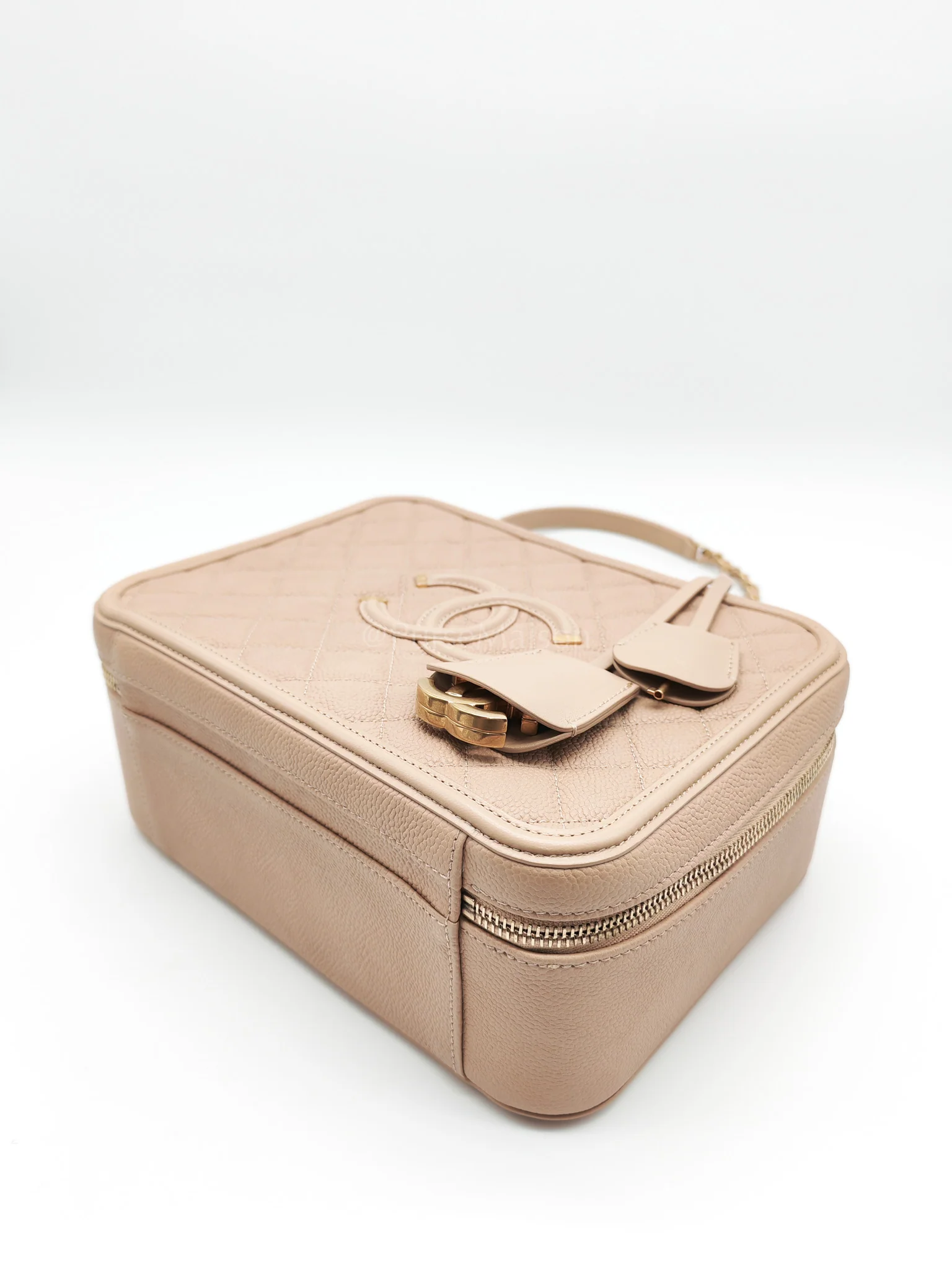Chanel Filigree Vanity Case Large Beige Caviar Leather in Aged Gold Hardware (Series 24) - Image 9