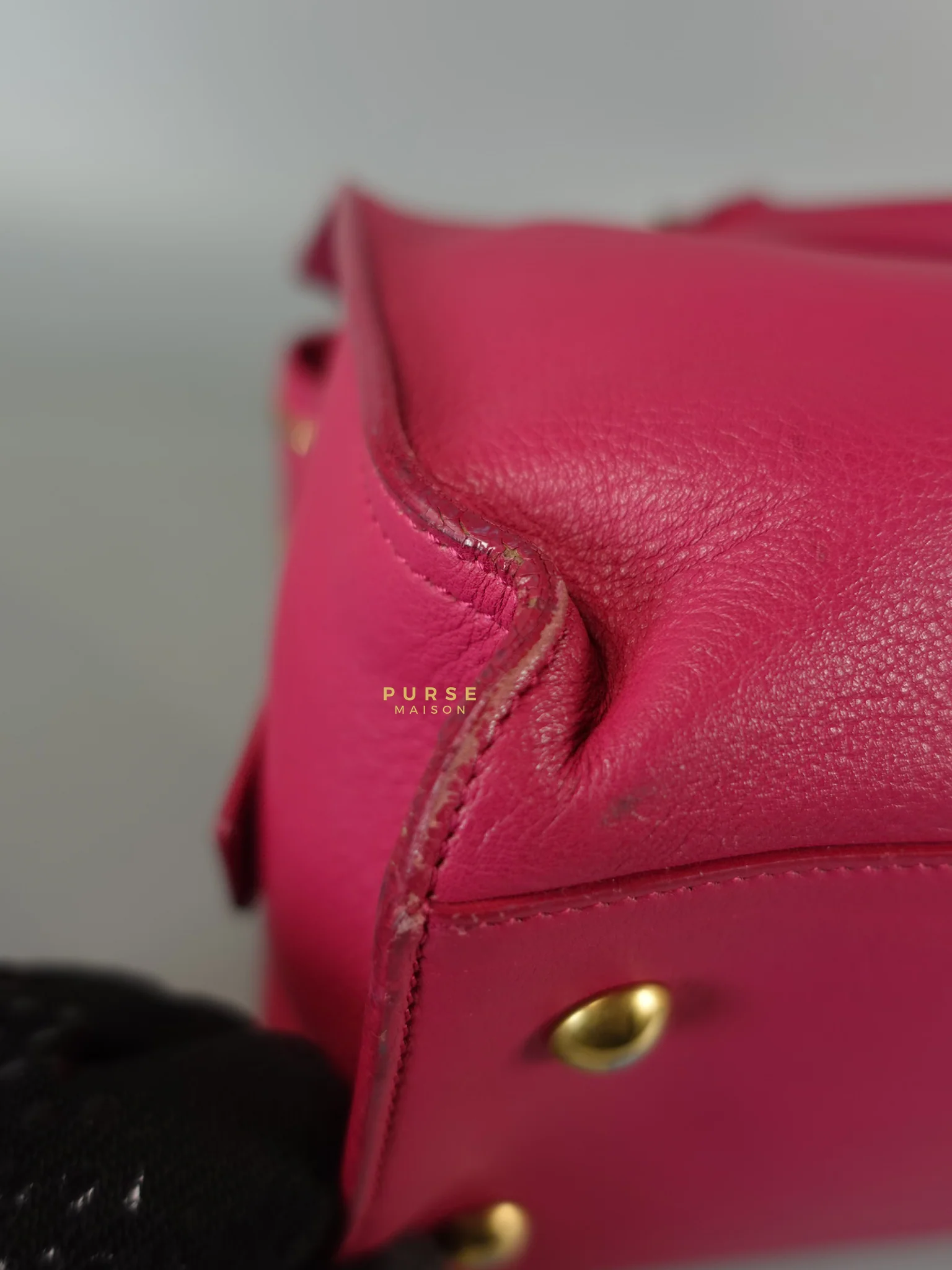 Yves Saint Laurent Small Cabas Fuchsia Calfskin Leather Bag - Image 7