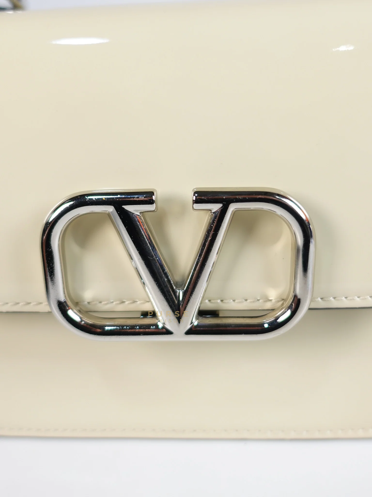 Valentino Garavani V-Logo& Almond Beige Patent Small Crossbody Bag - Image 16