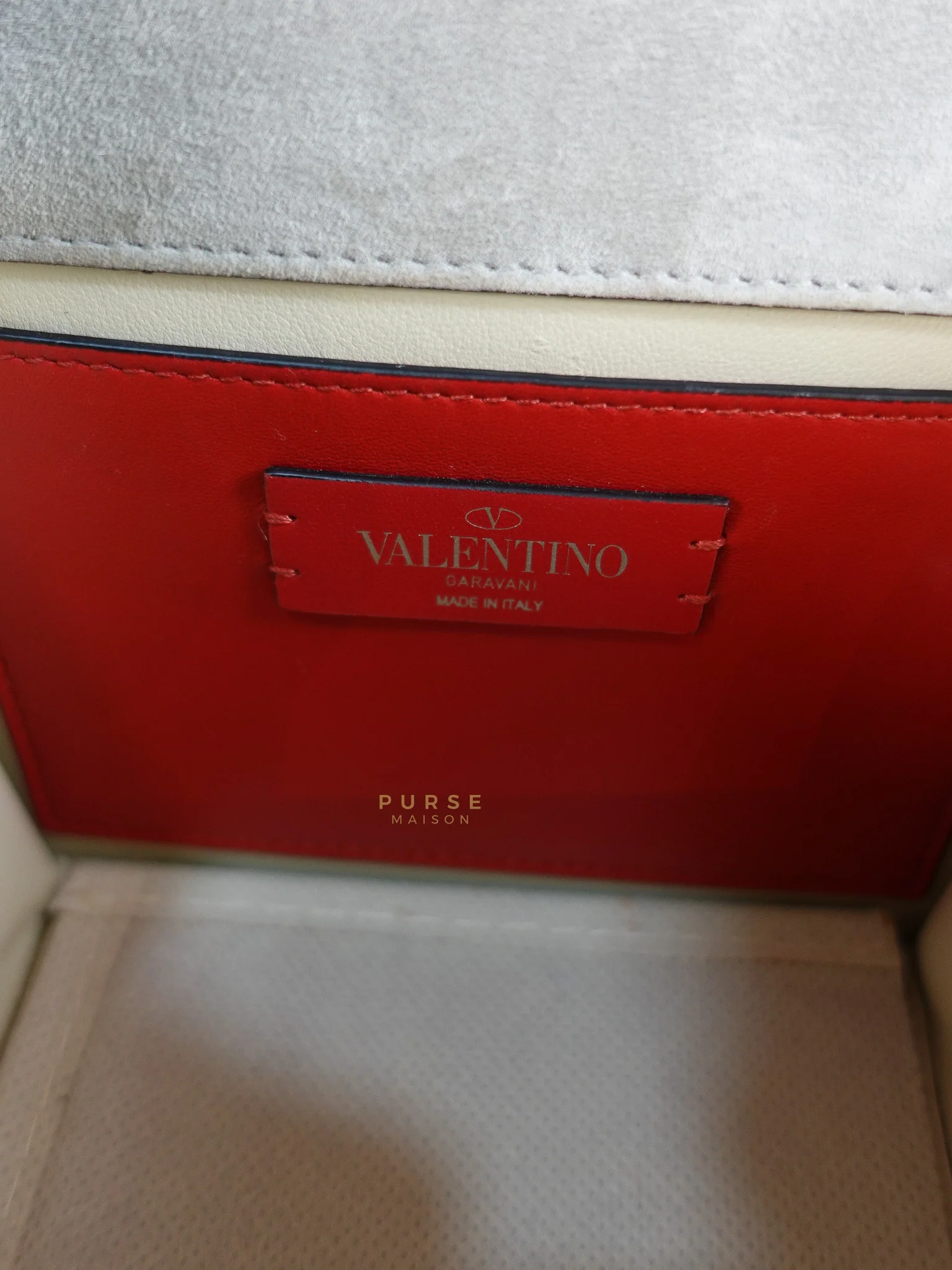 Valentino Garavani V-Logo& Almond Beige Patent Small Crossbody Bag - Image 27