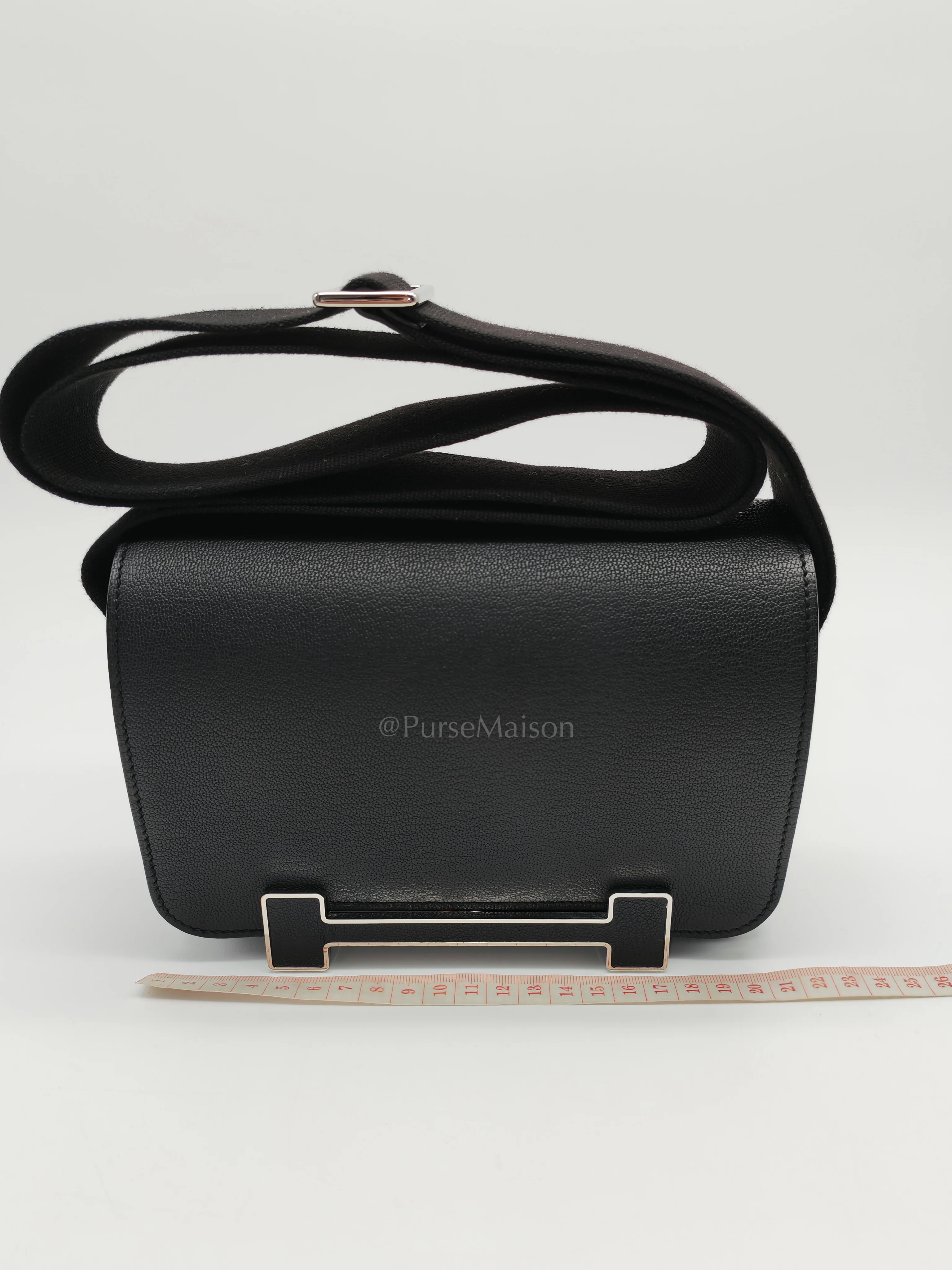 Hermes Geta in Black Chevre Mysore Leather and Palladium Hardware Stamp B (2023) - Image 18