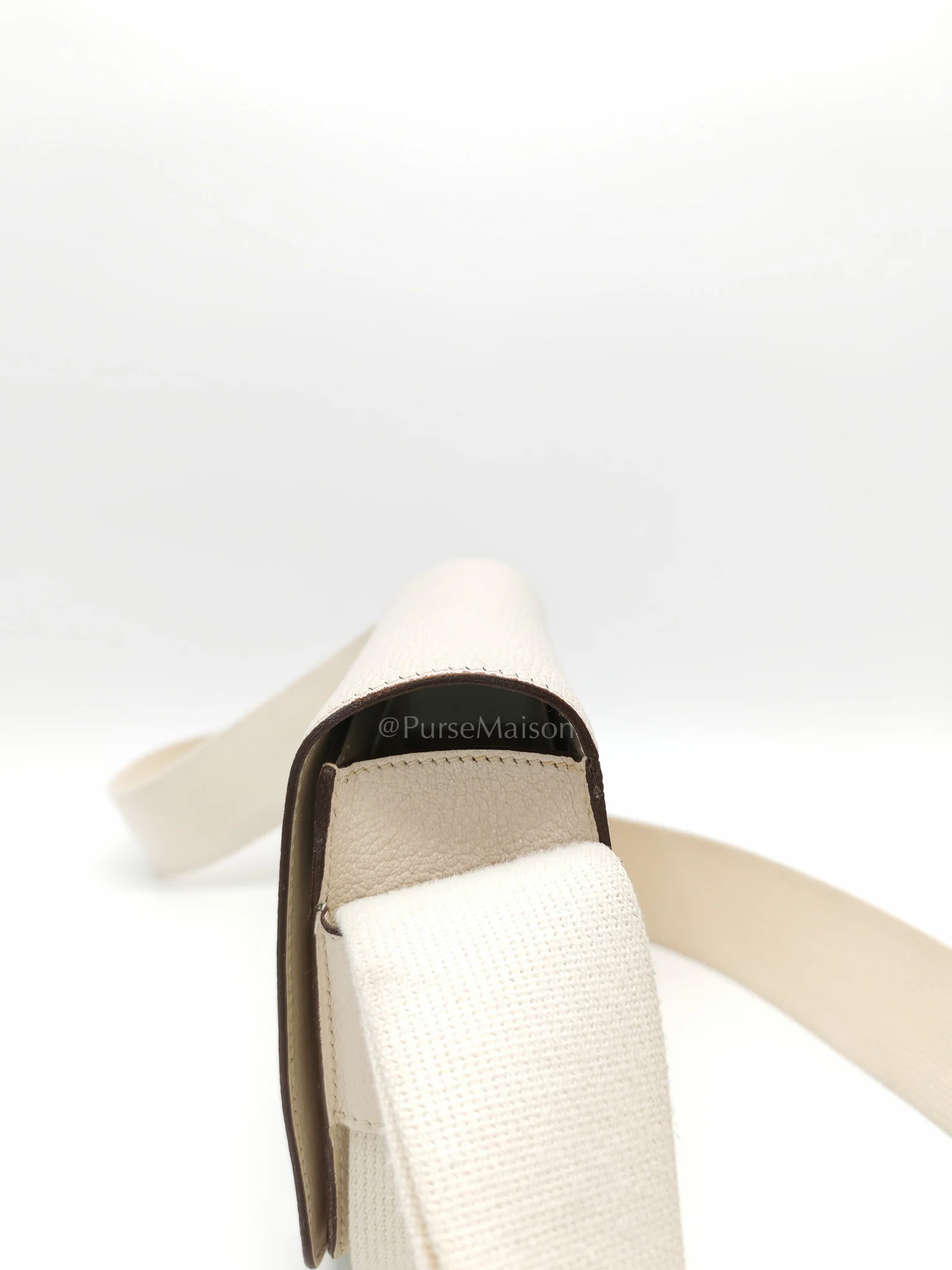 Hermes Geta in Nata Chevre Mysore Leather & Gold Hardware Stamp B (2023) - Image 15