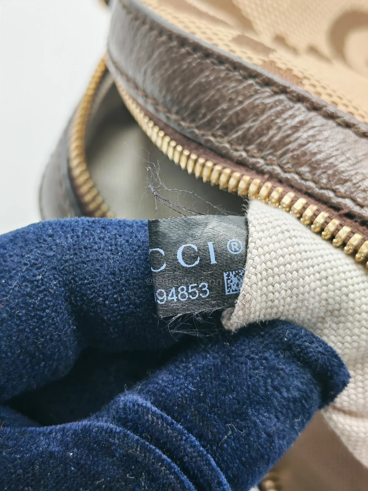 Gucci Jumbo Logo Messenger Crossbody Bag - Image 32