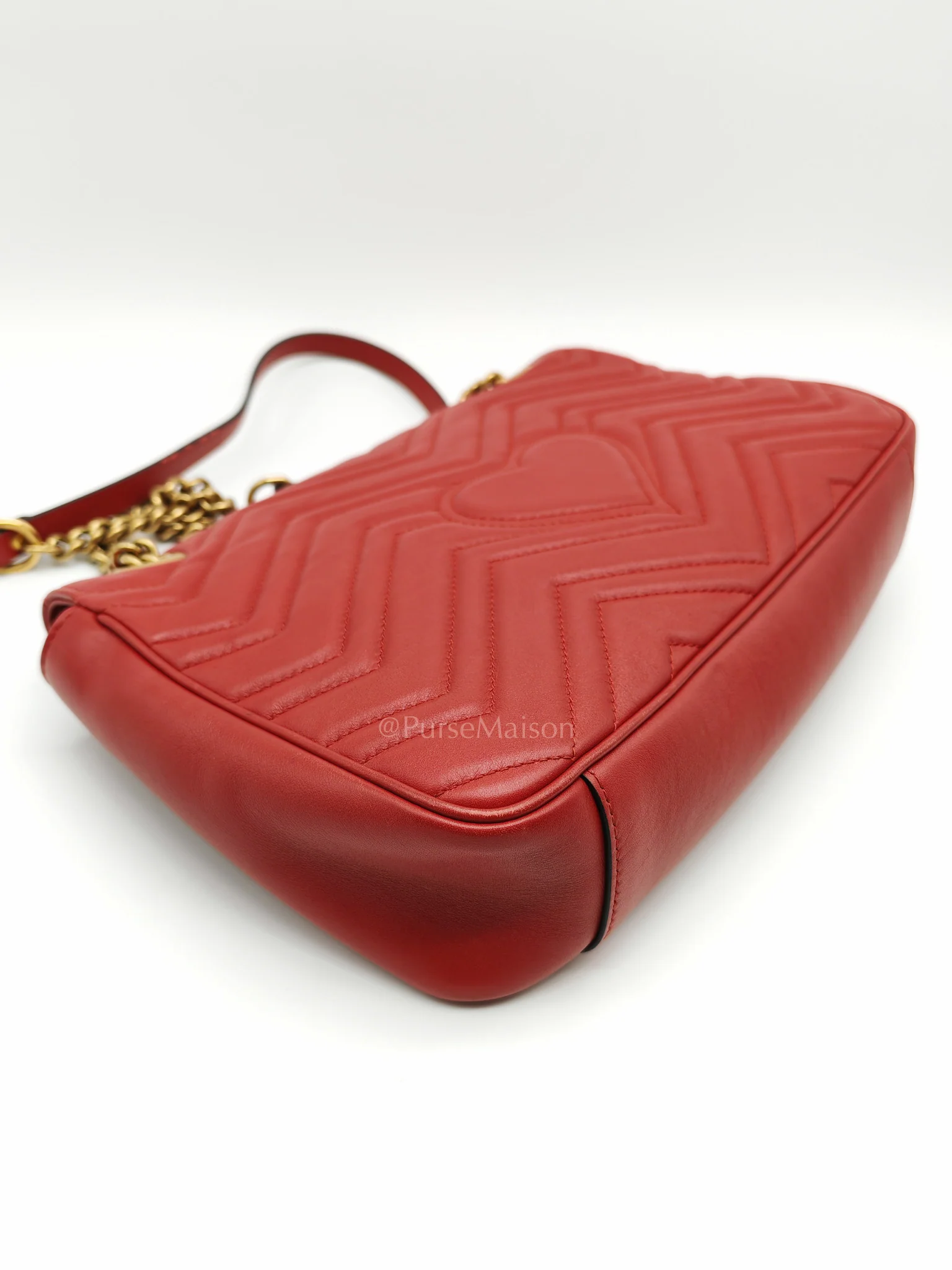 Gucci Marmont Medium in Hibiscus Red Calfskin Leather Shoulder Bag - Image 10