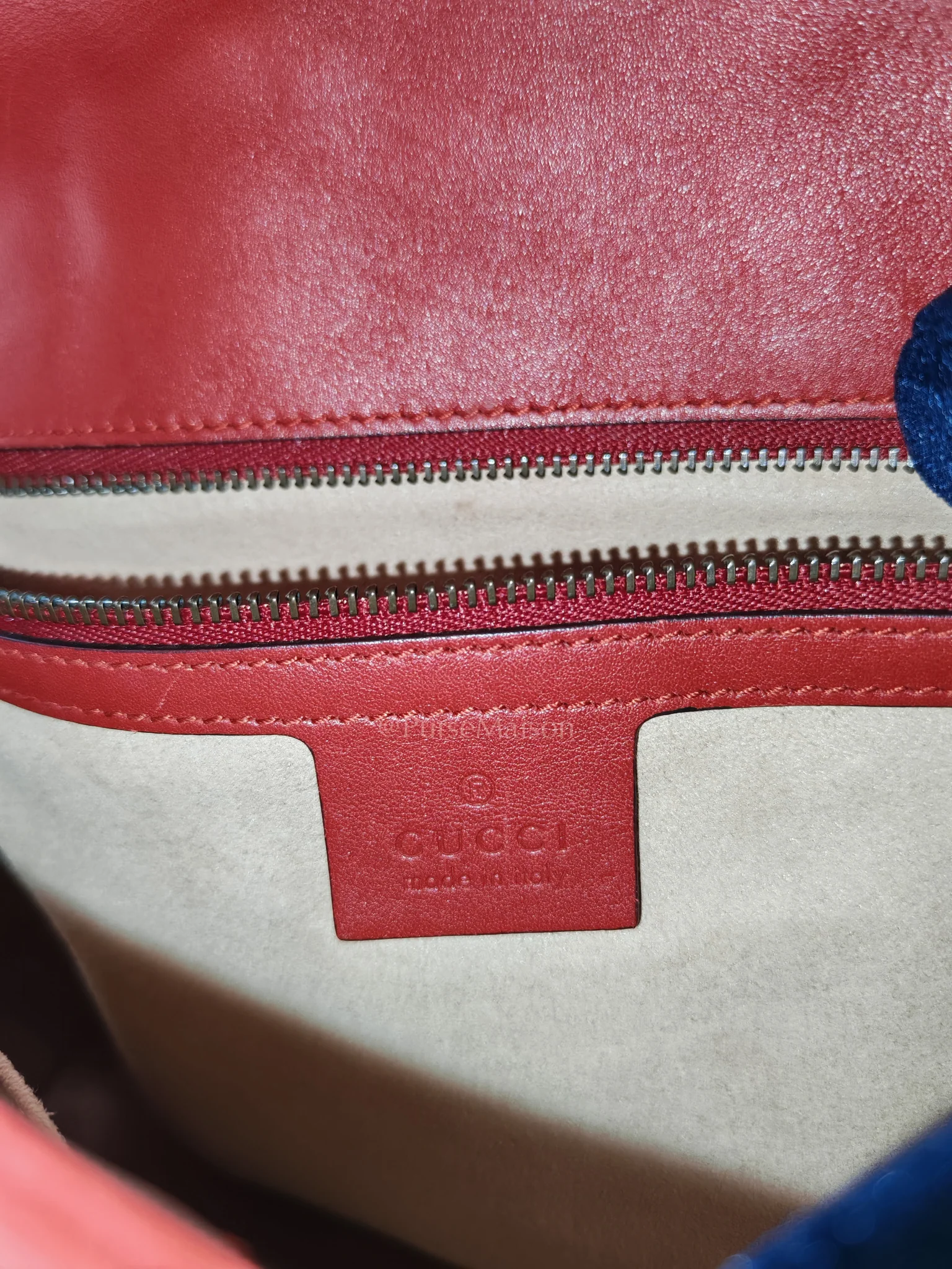 Gucci Marmont Medium in Hibiscus Red Calfskin Leather Shoulder Bag - Image 28