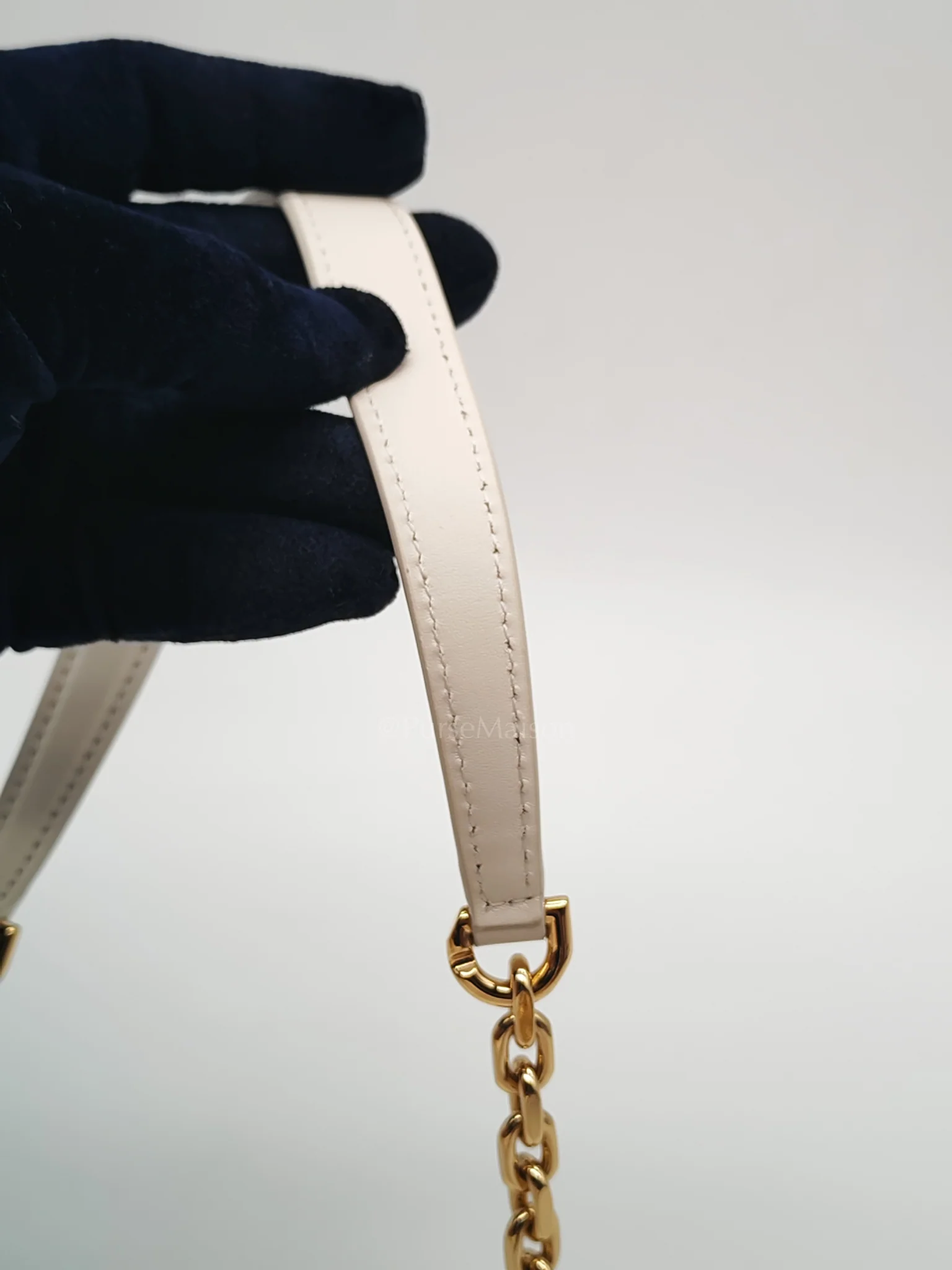 Givenchy Small 4G Sliding Chain Ivory White Shoulder Bag - Image 23