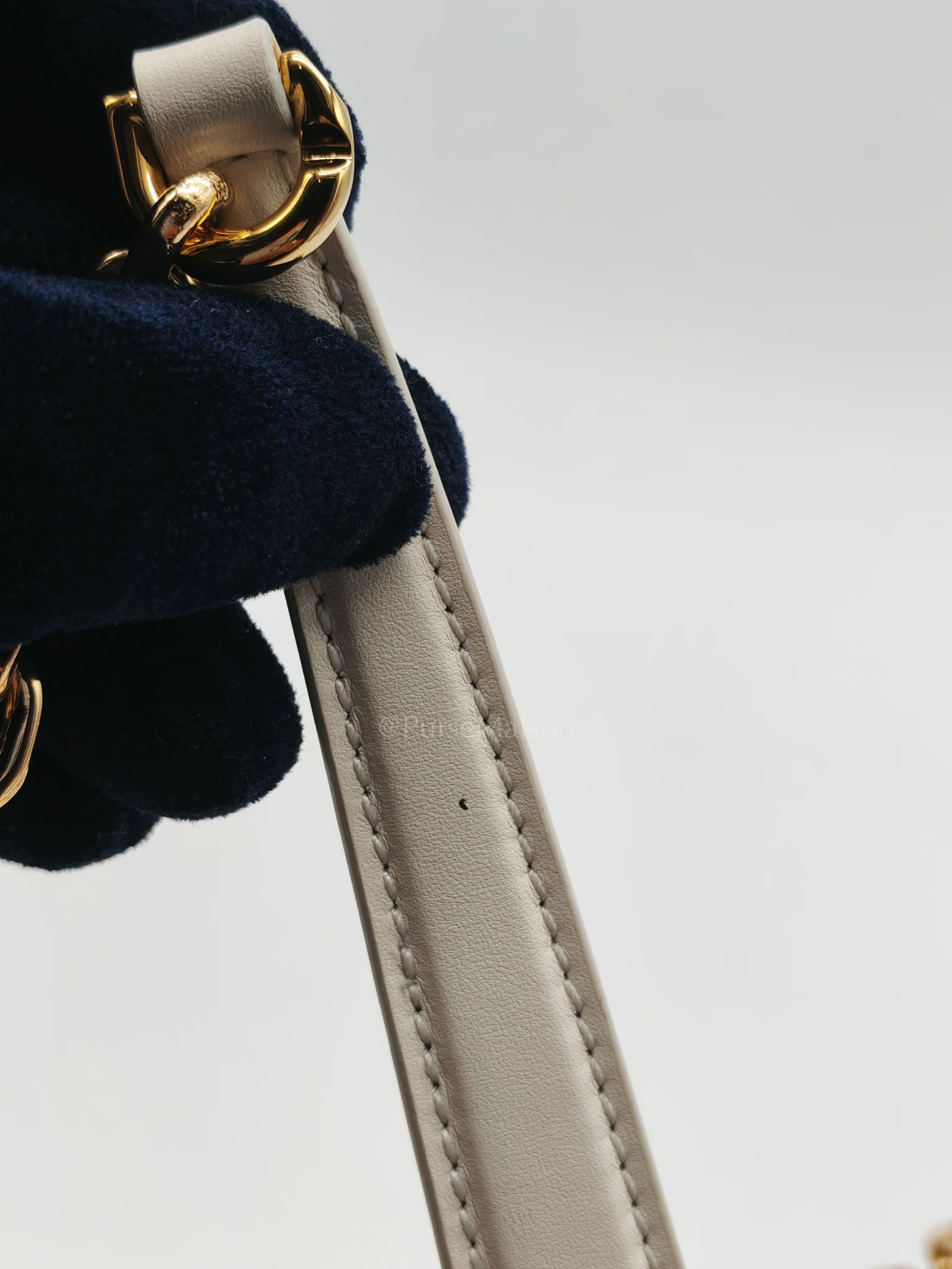 Givenchy Small 4G Sliding Chain Ivory White Shoulder Bag - Image 26