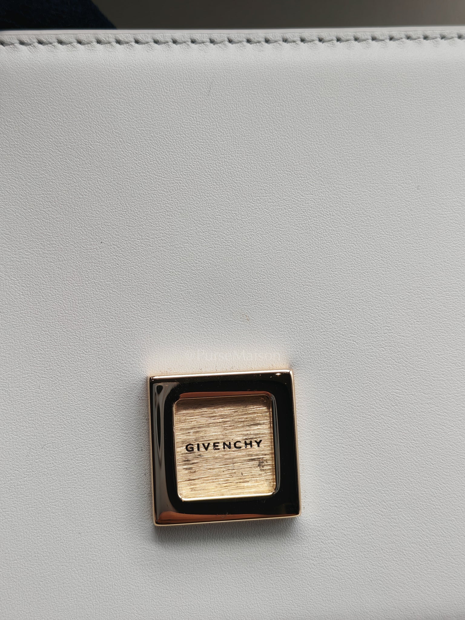 Givenchy Small 4G Sliding Chain Ivory White Shoulder Bag - Image 27
