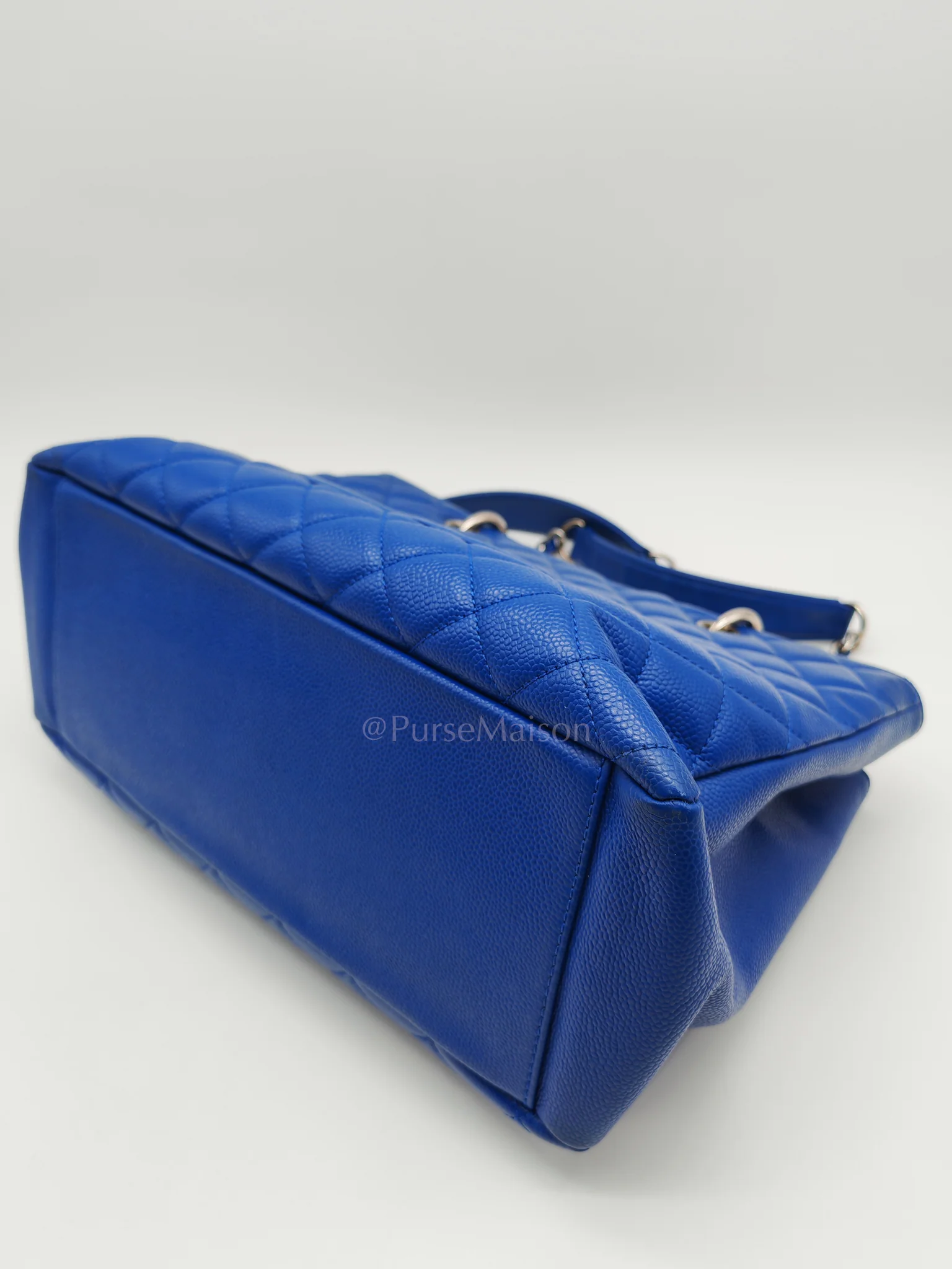 Chanel Grand Shopping Tote (GST) in Blue Caviar Leather and Silver Hardware Series 13 - Image 8
