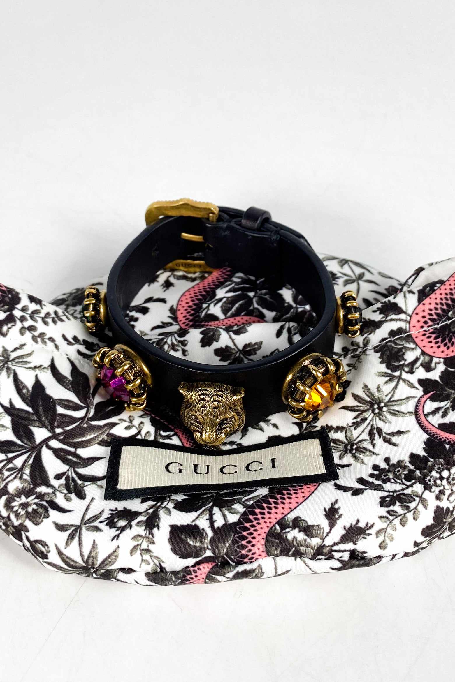 Gucci Gucci Feline Head and Crystal Black Leather Bracelet - Image 17