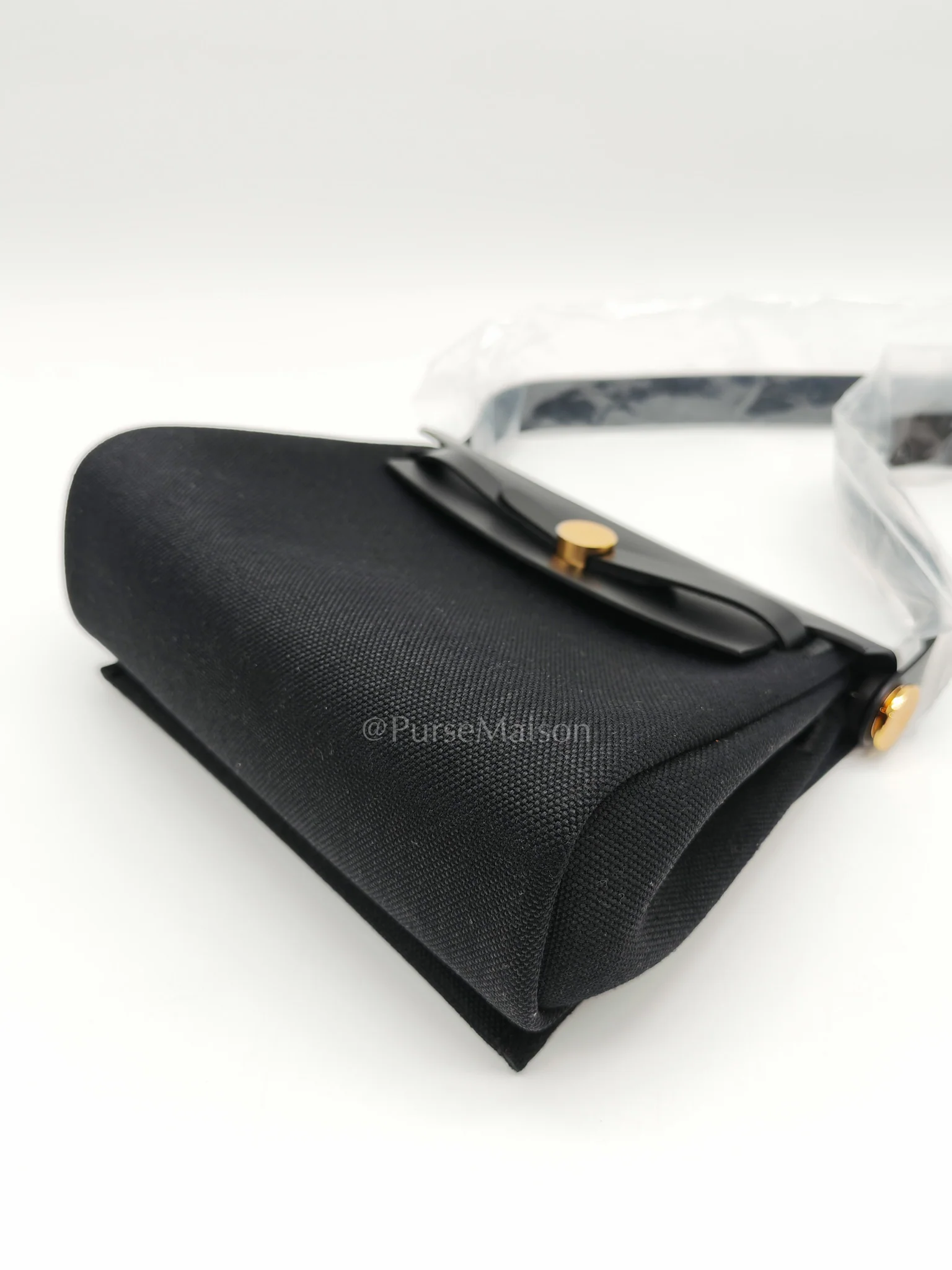 Hermes Mini Herbag Zip 20 Black Toile Miliotaire/Vache Hunter Canvas Crossbody Bag Stamp K (2025) - Image 9