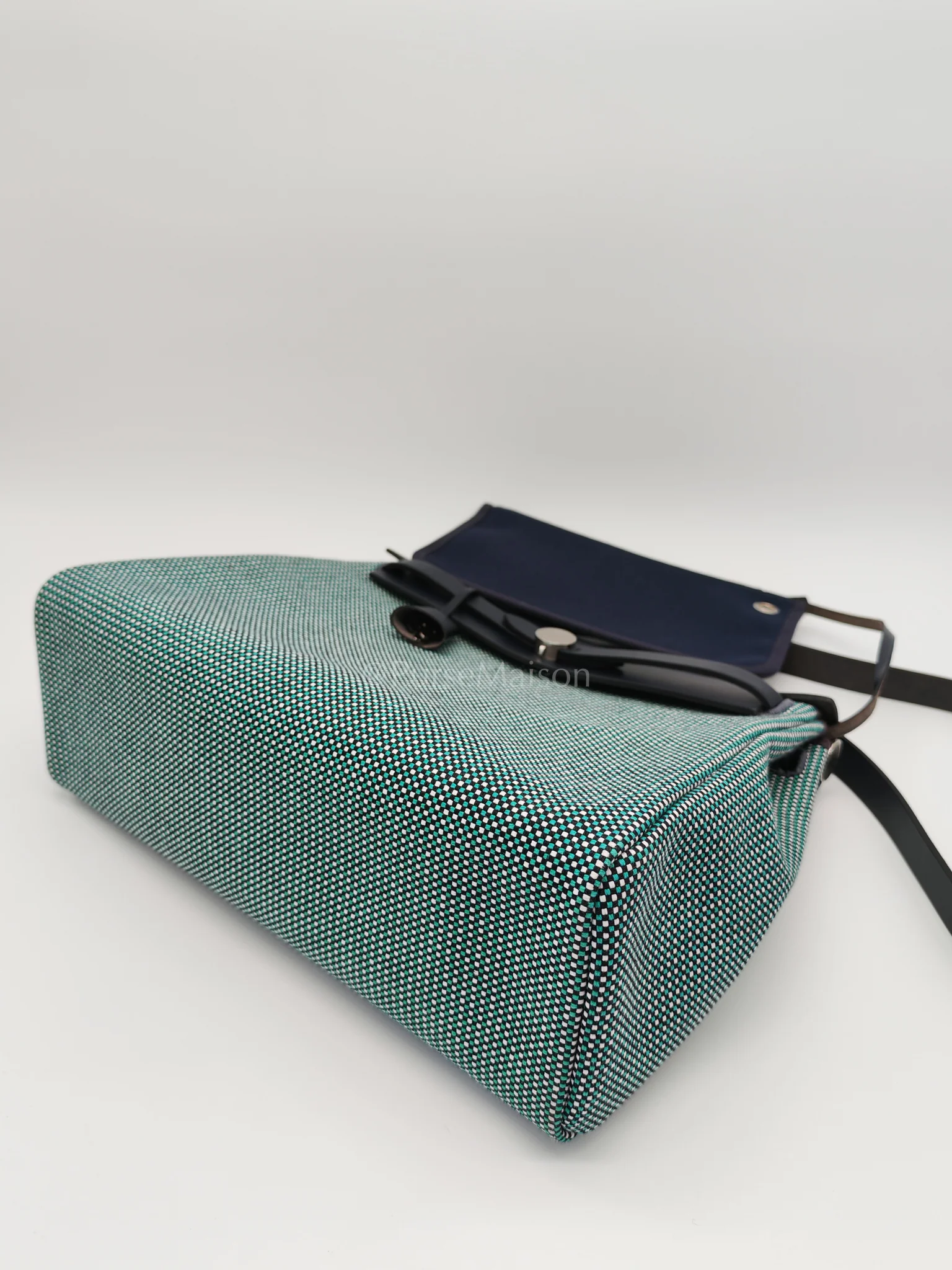Hermes Herbag Zip 31 Quadrille Blue Sapphire/Menthe Criss Viking Canvas in Palladium Hardware Stamp Z (2021) - Image 9