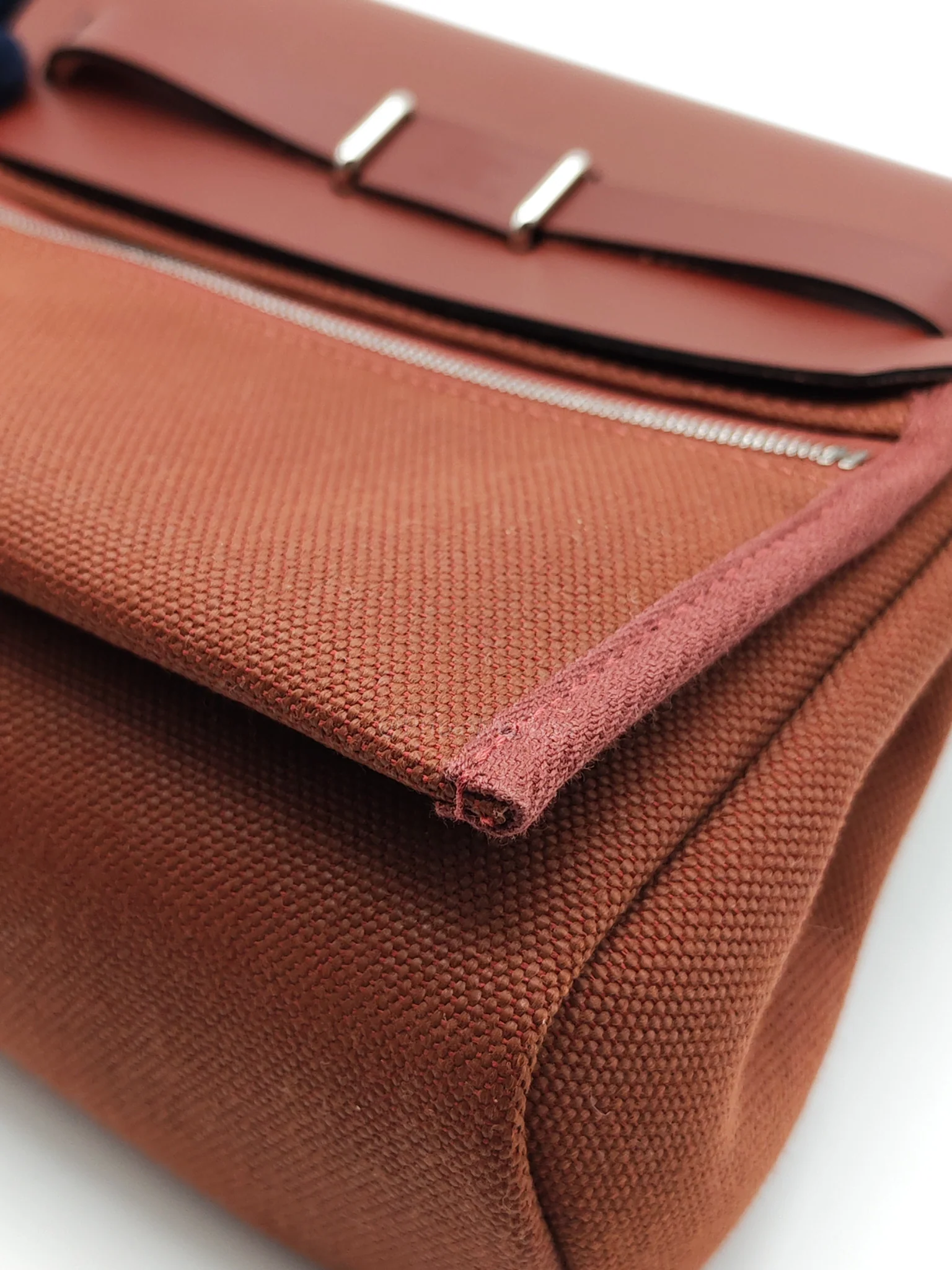 Hermes Herbag Mini in Rouge Canvas and Palladium Hardware Stamp K(2025) - Image 17