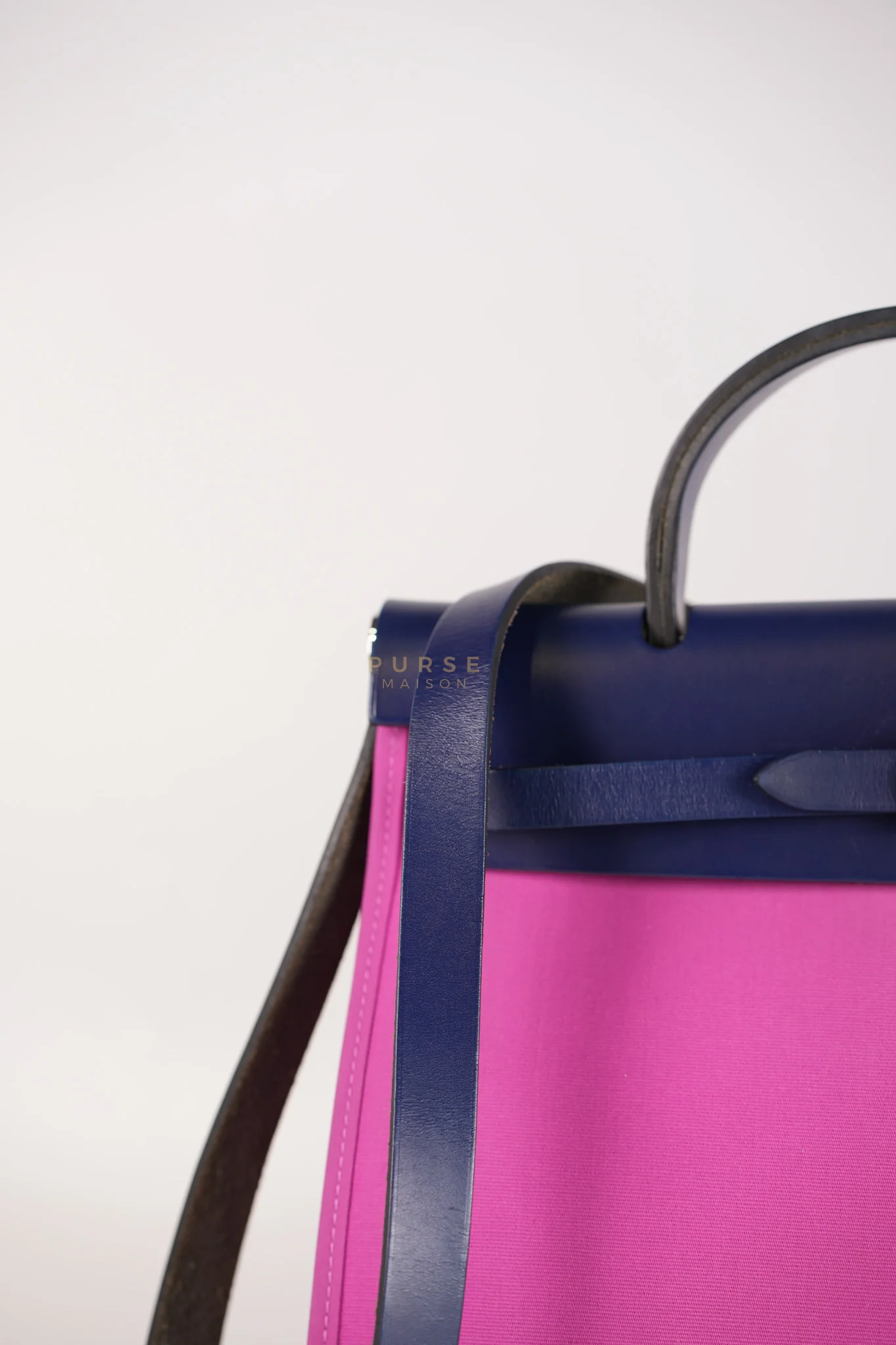 Hermes Herbag Zip 31 Vache Hunter Toile Officier Magnolia/Bleu Saphir and Palladium Hardware Stamp Y (2020) - Image 17