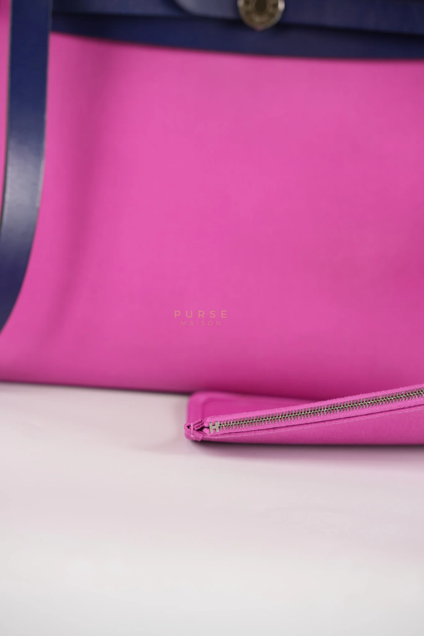 Hermes Herbag Zip 31 Vache Hunter Toile Officier Magnolia/Bleu Saphir and Palladium Hardware Stamp Y (2020) - Image 27
