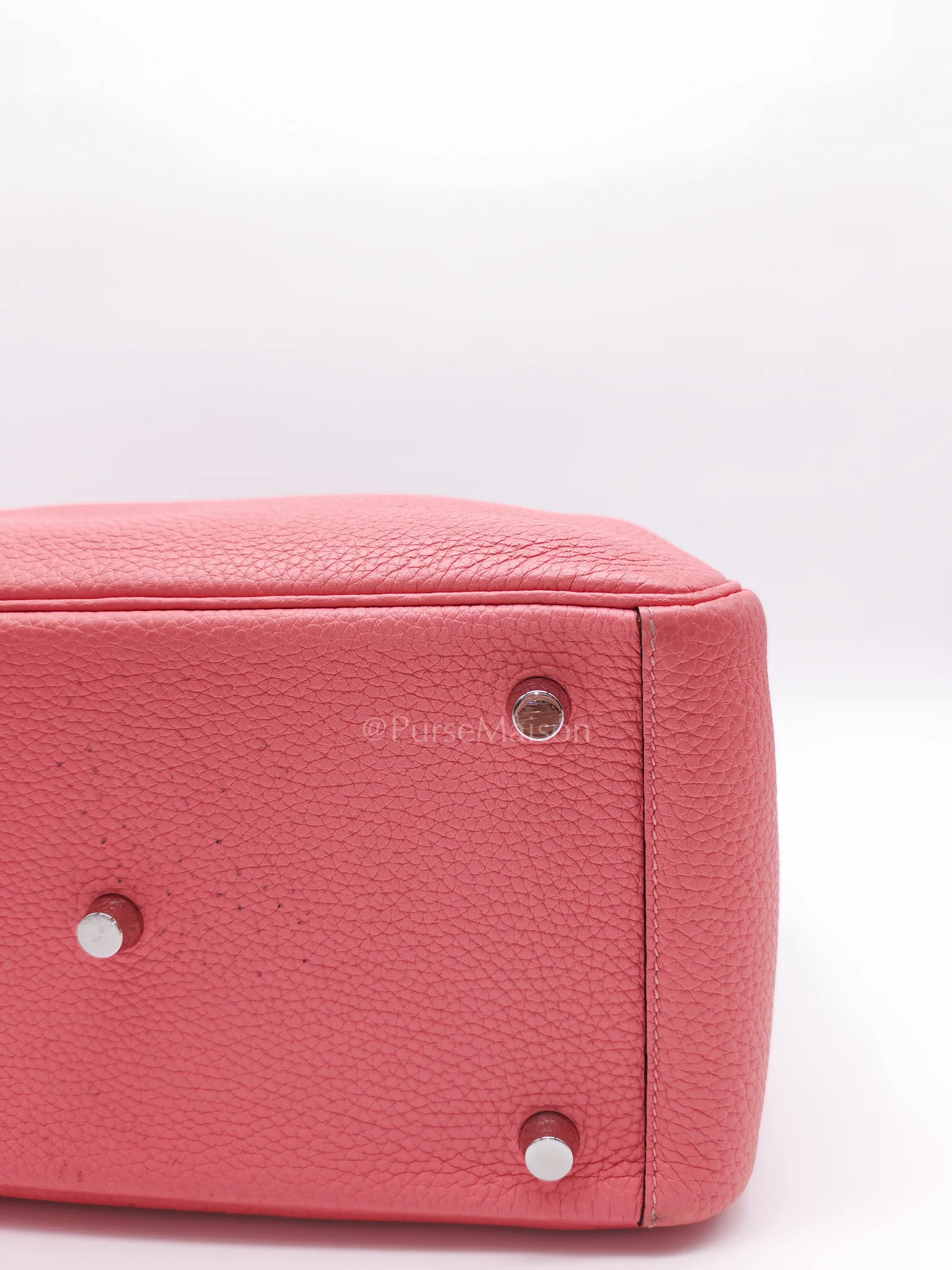 Hermes Lindy 26 in Rose Azalee Clemence Leather and Palladium Hardware Stamp Z (2021) - Image 13
