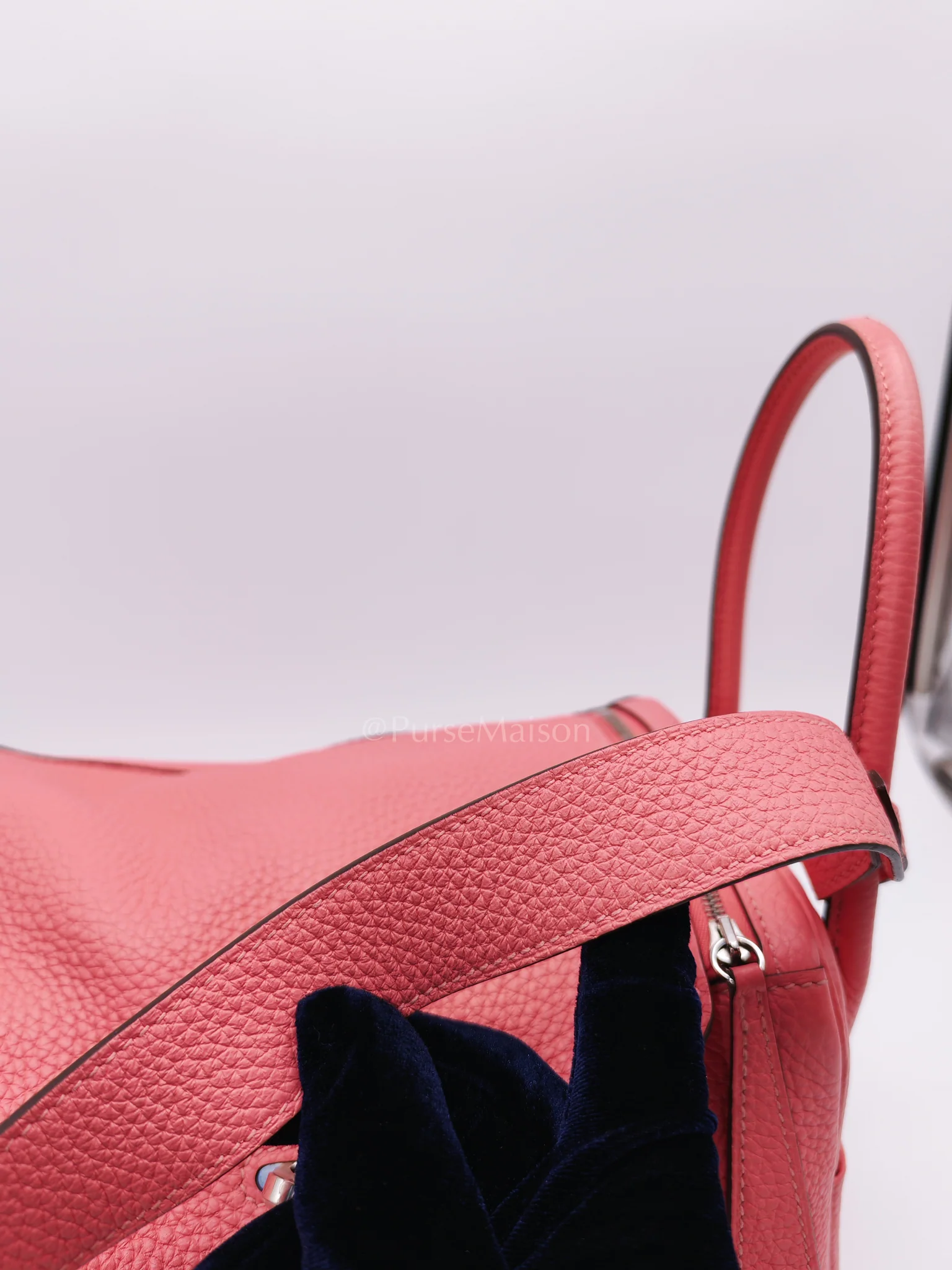 Hermes Lindy 26 in Rose Azalee Clemence Leather and Palladium Hardware Stamp Z (2021) - Image 22