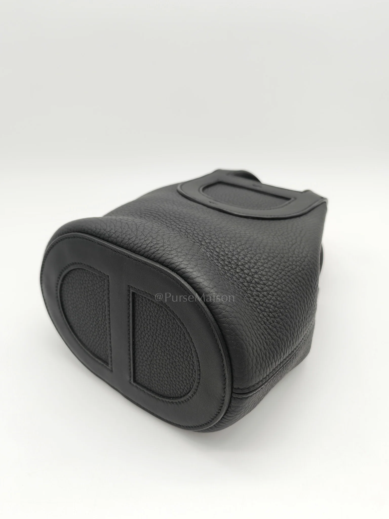Hermes In The Loop 18 in Black/Noir Clemence Leather & Palladium Hardware Stamp K(2025) - Image 9