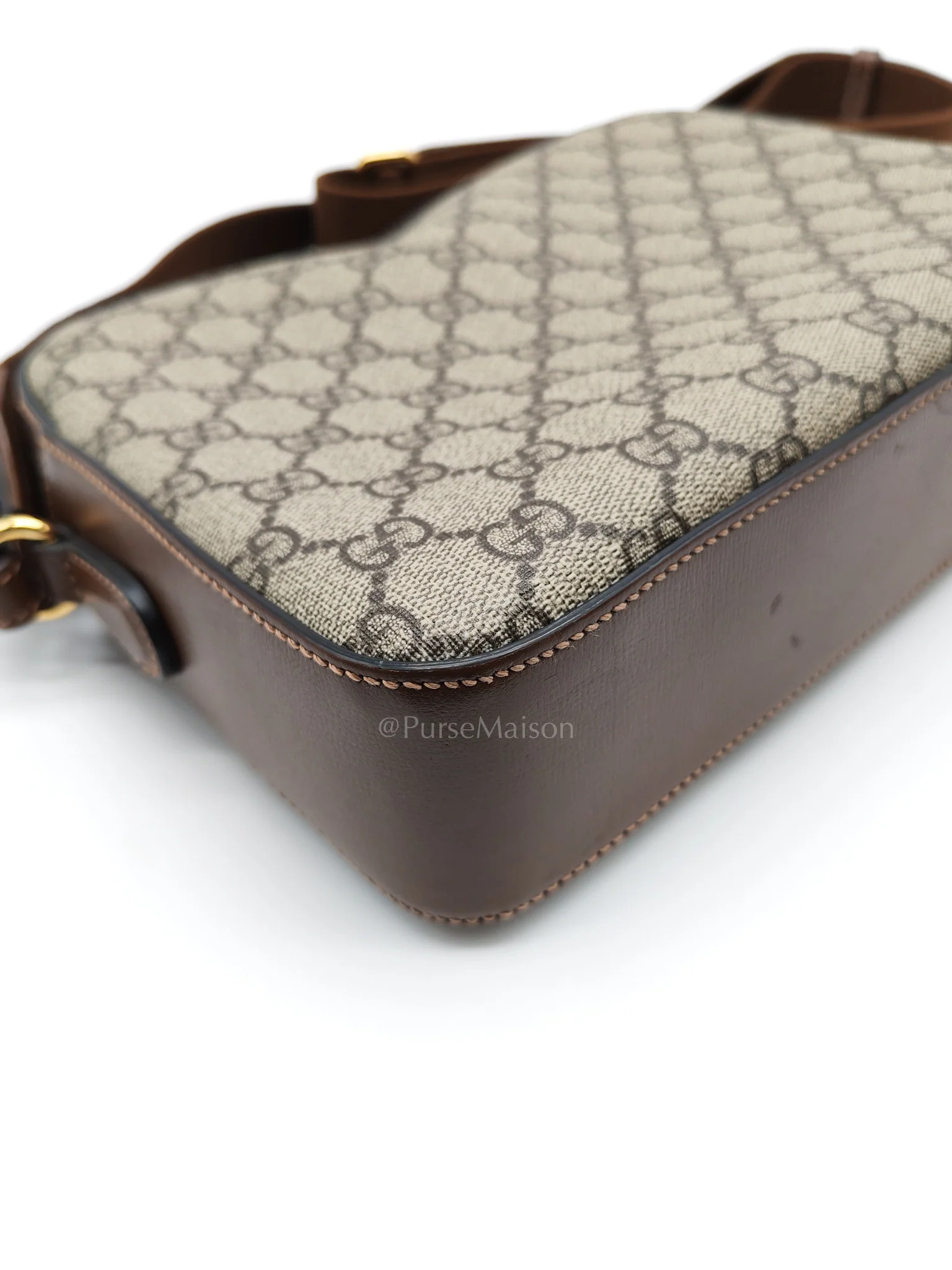 Gucci Interlocking G Messenger Bag in GG Supreme Canvas and Gold Hardware - Image 12