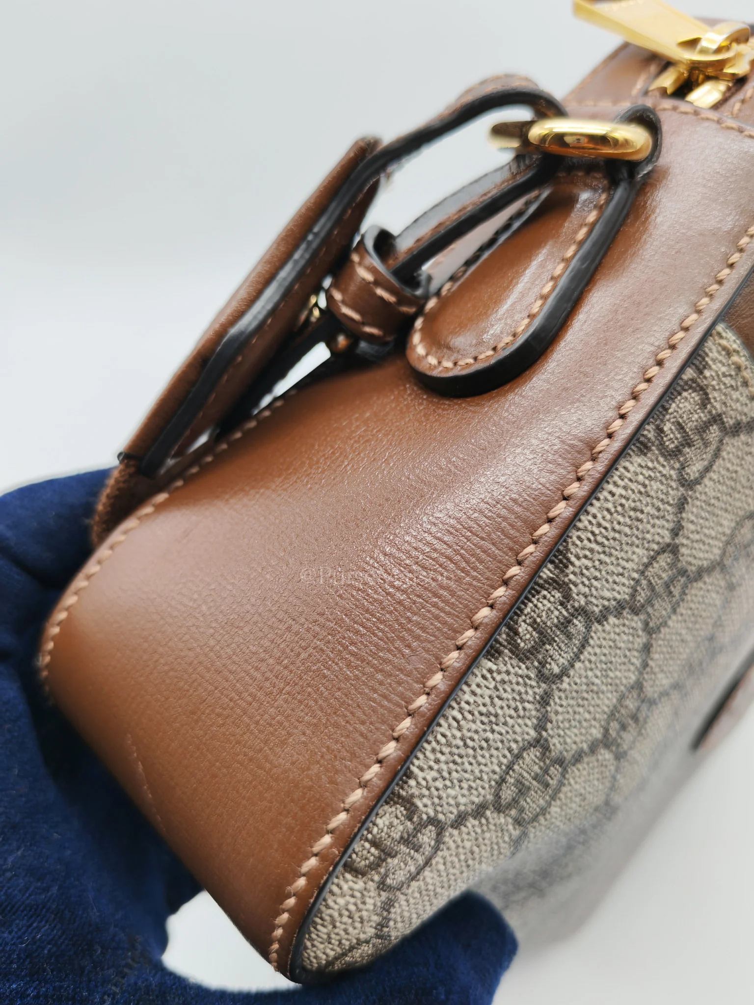 Gucci Interlocking G Messenger Bag in GG Supreme Canvas and Gold Hardware - Image 22
