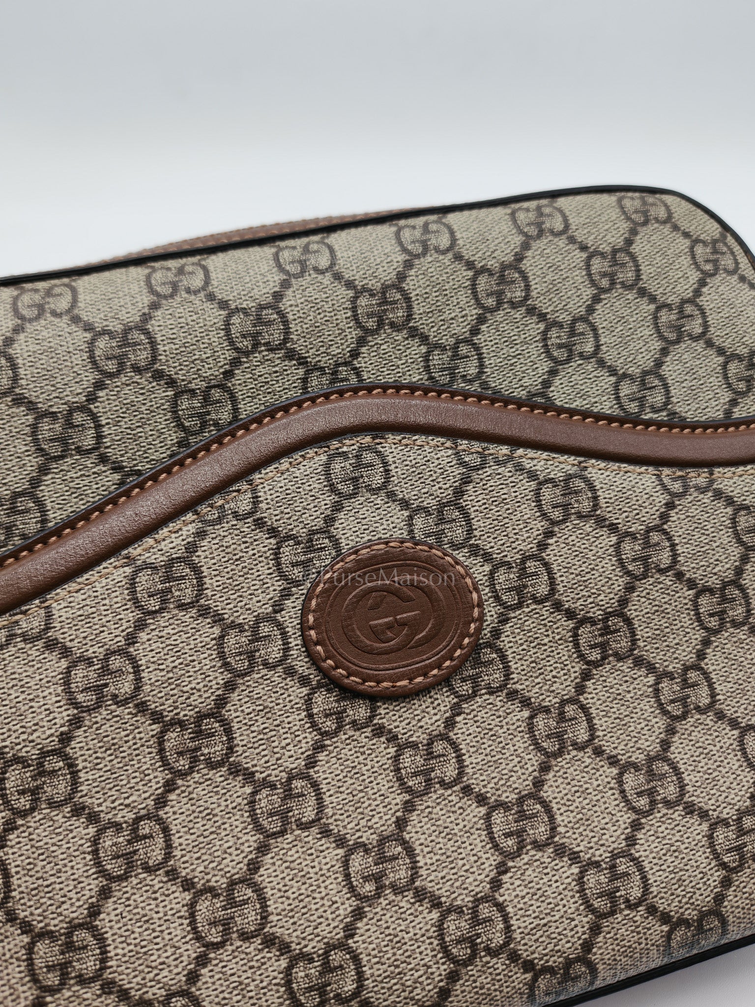 Gucci Interlocking G Messenger Bag in GG Supreme Canvas and Gold Hardware - Image 23