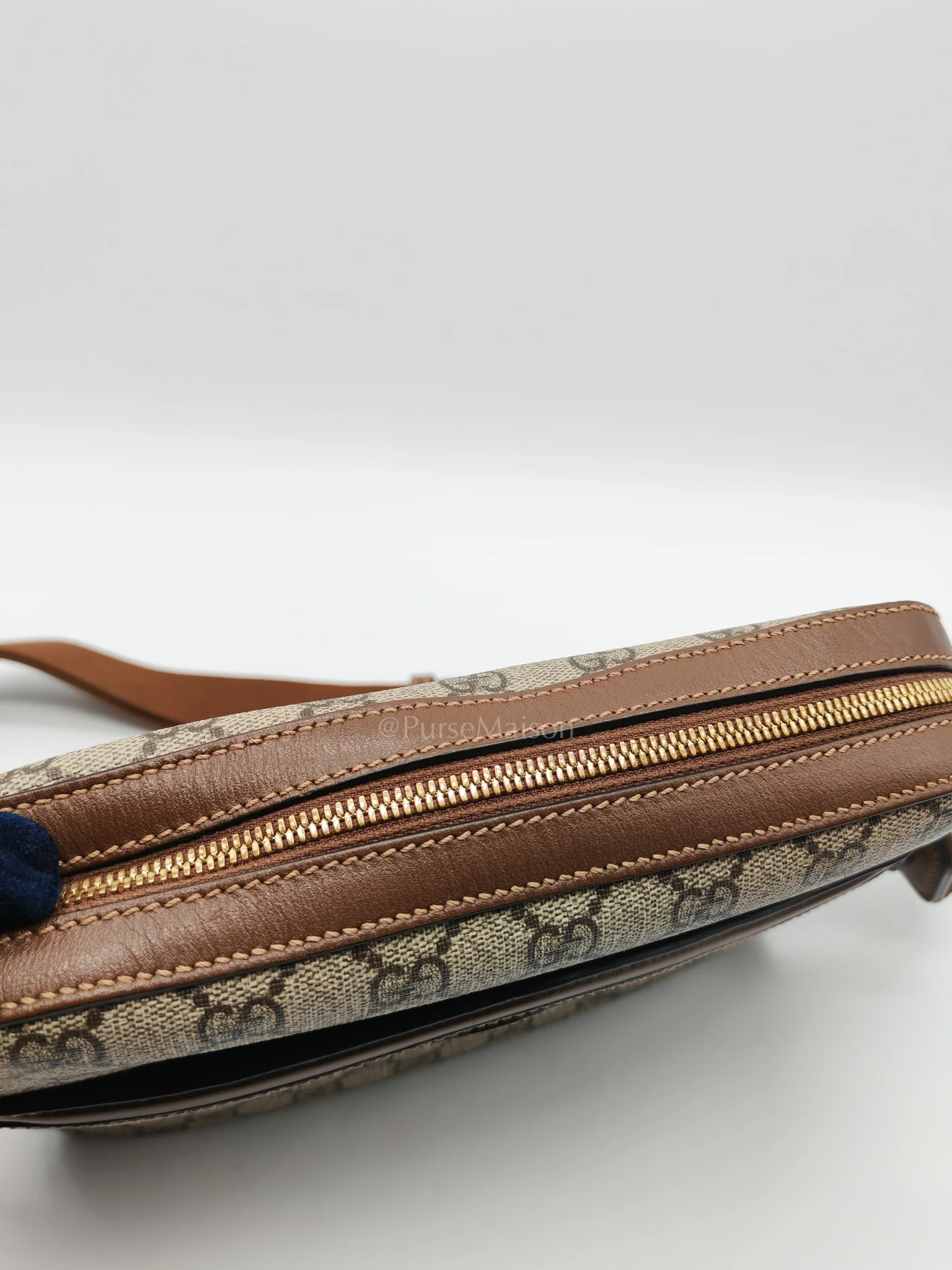 Gucci Interlocking G Messenger Bag in GG Supreme Canvas and Gold Hardware - Image 29