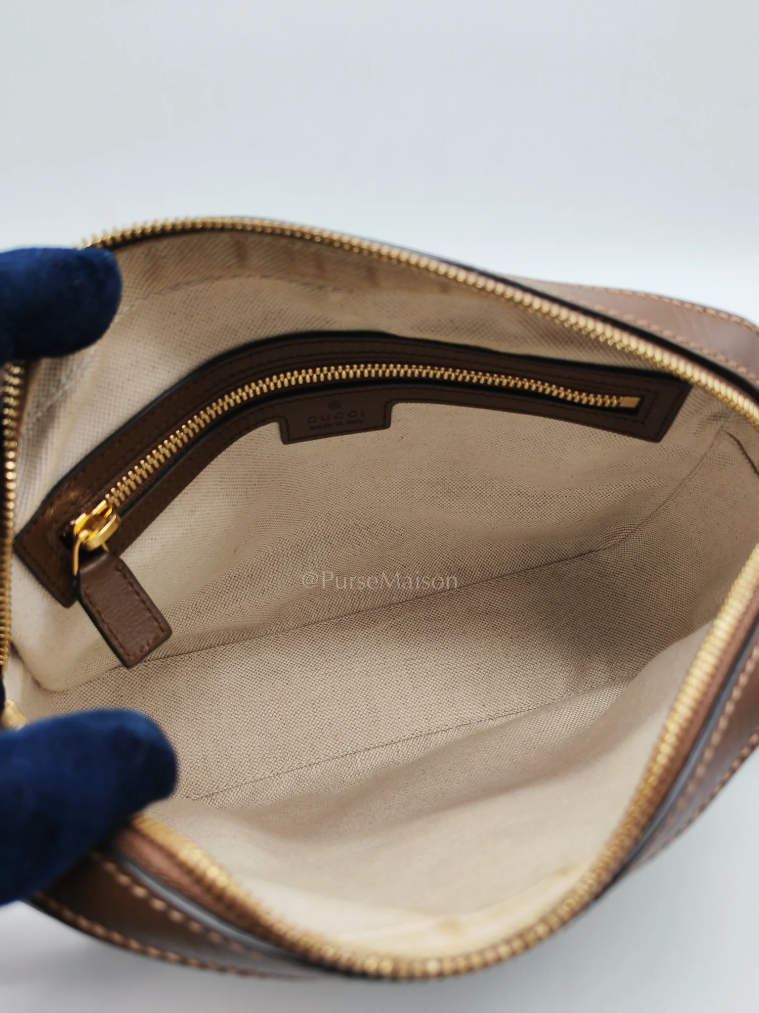 Gucci Interlocking G Messenger Bag in GG Supreme Canvas and Gold Hardware - Image 30
