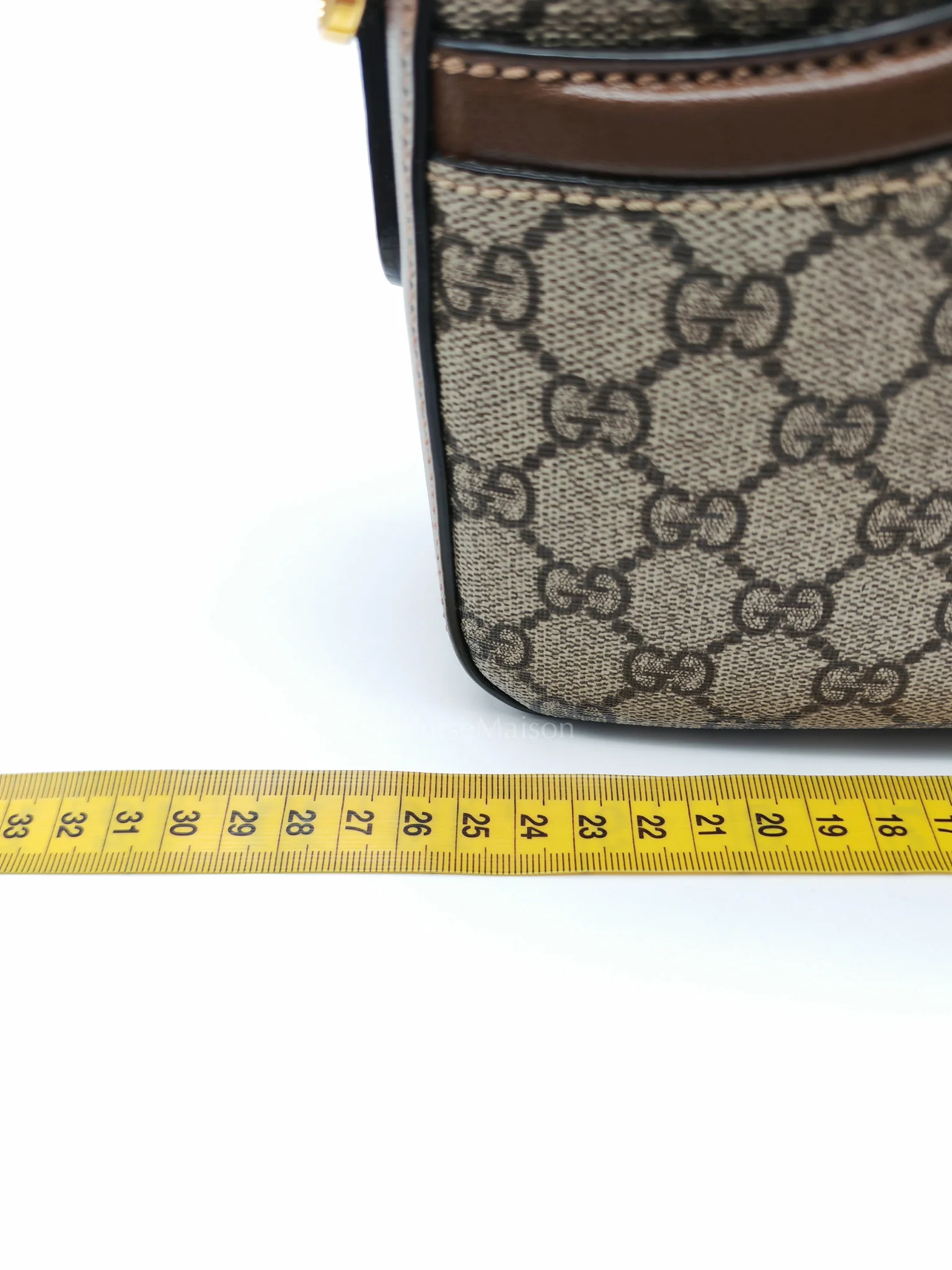 Gucci Interlocking G Messenger Bag in GG Supreme Canvas and Gold Hardware - Image 41