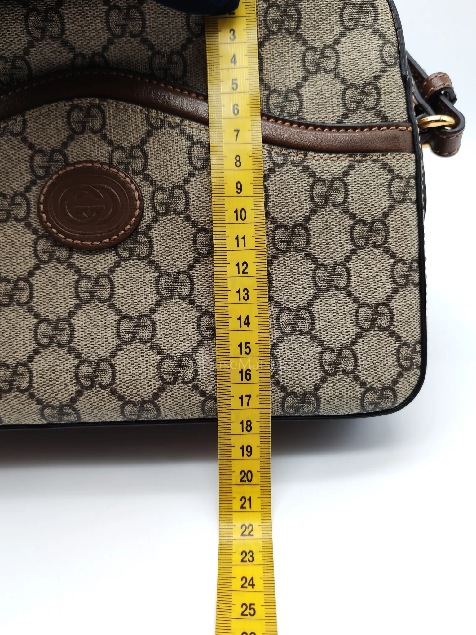 Gucci Interlocking G Messenger Bag in GG Supreme Canvas and Gold Hardware - Image 42